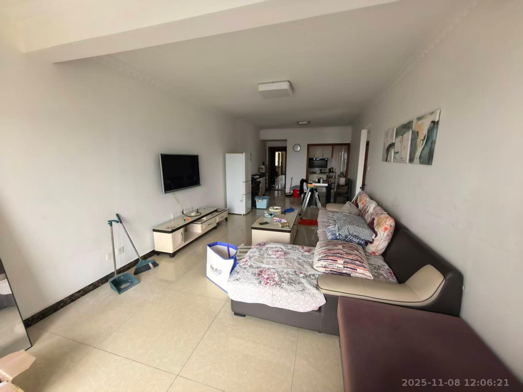 中一九骏（枫桥苑）  3室2厅1卫    2600.0元/月