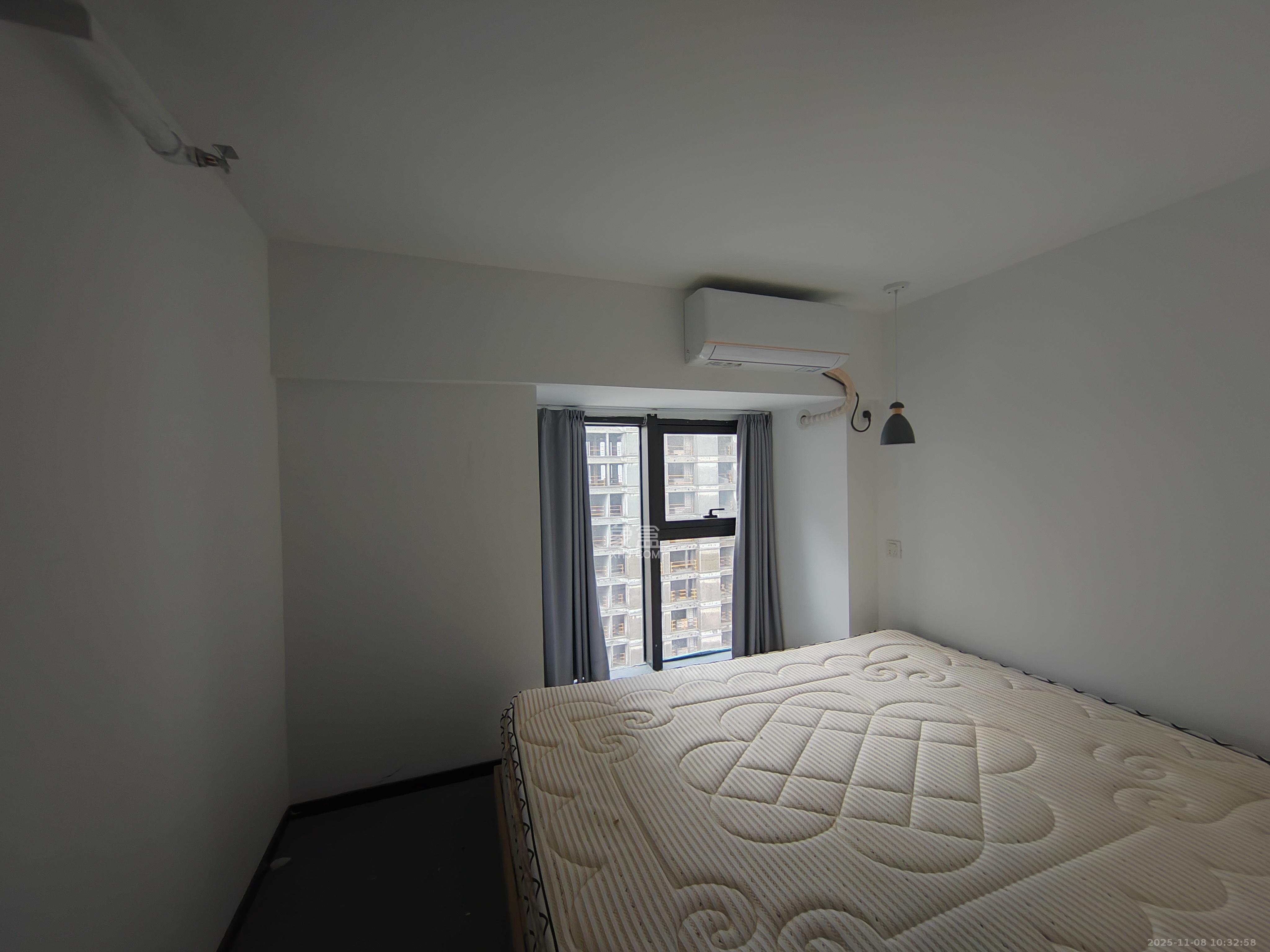 龙湖铂金岛  2室1厅1卫    3000.0元/月室内图