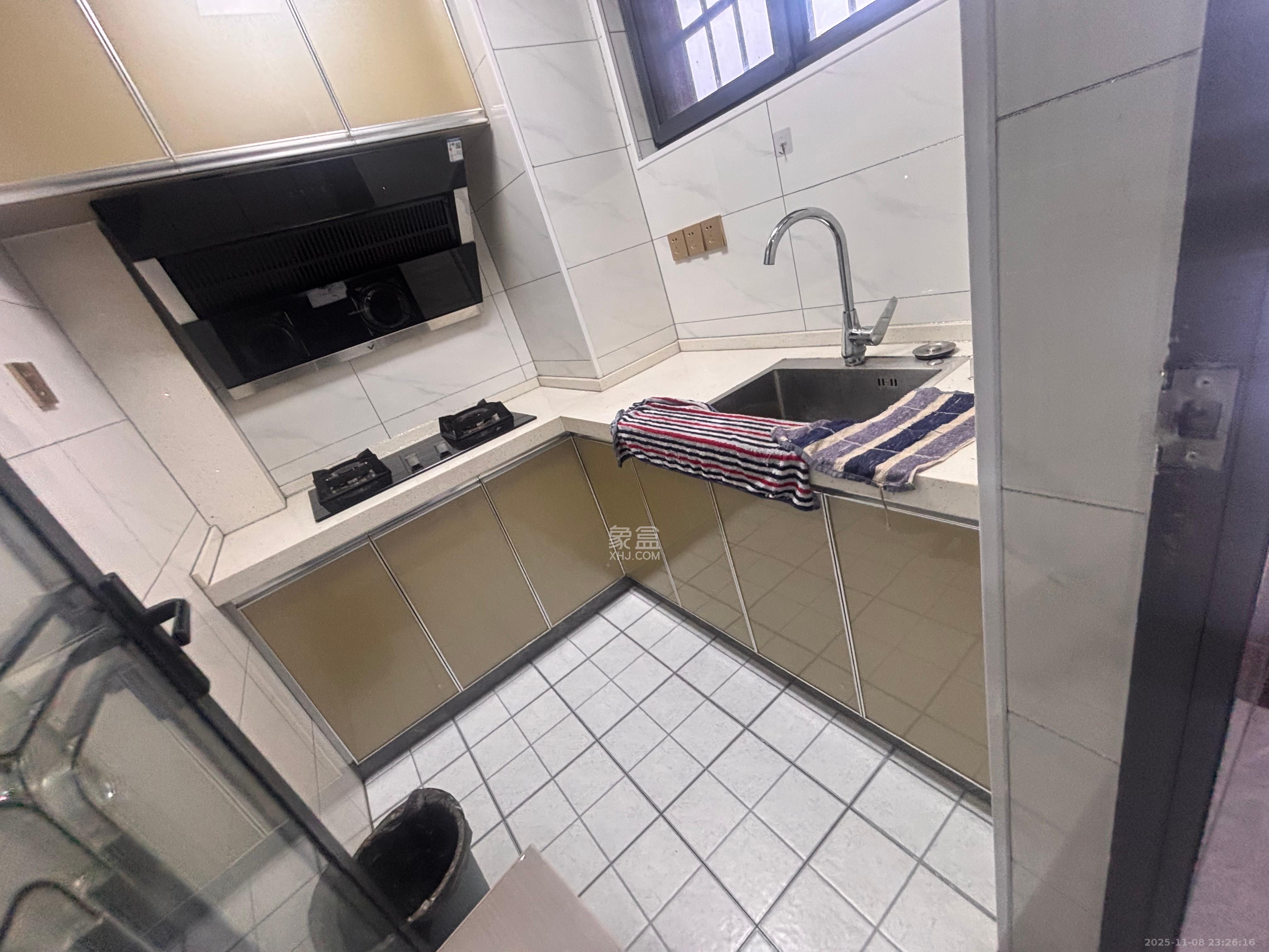 长盛上东区 1室1厅1卫 1600.0元/月 长盛上东区 1室1厅1卫 1600.0元/月室内图