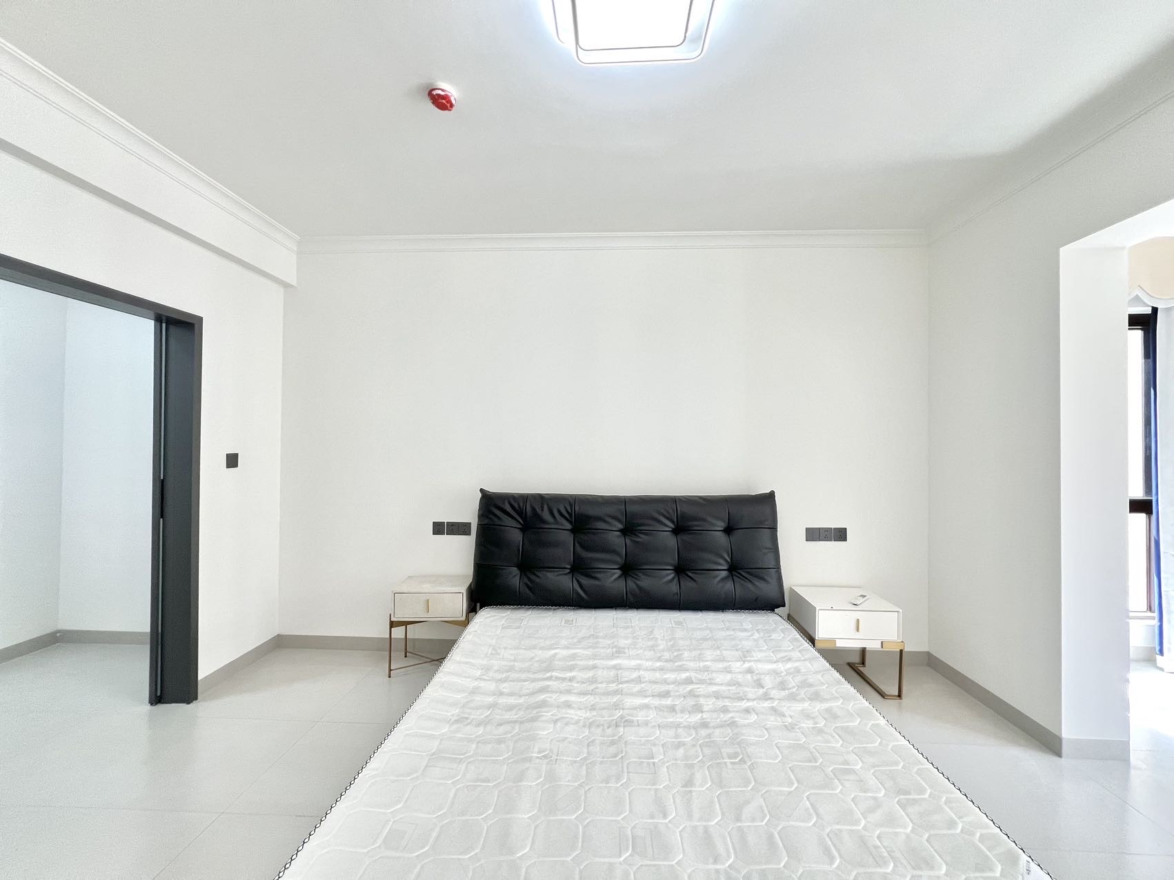 海航豪庭北苑  5室2厅2卫    8800.0元/月室内图