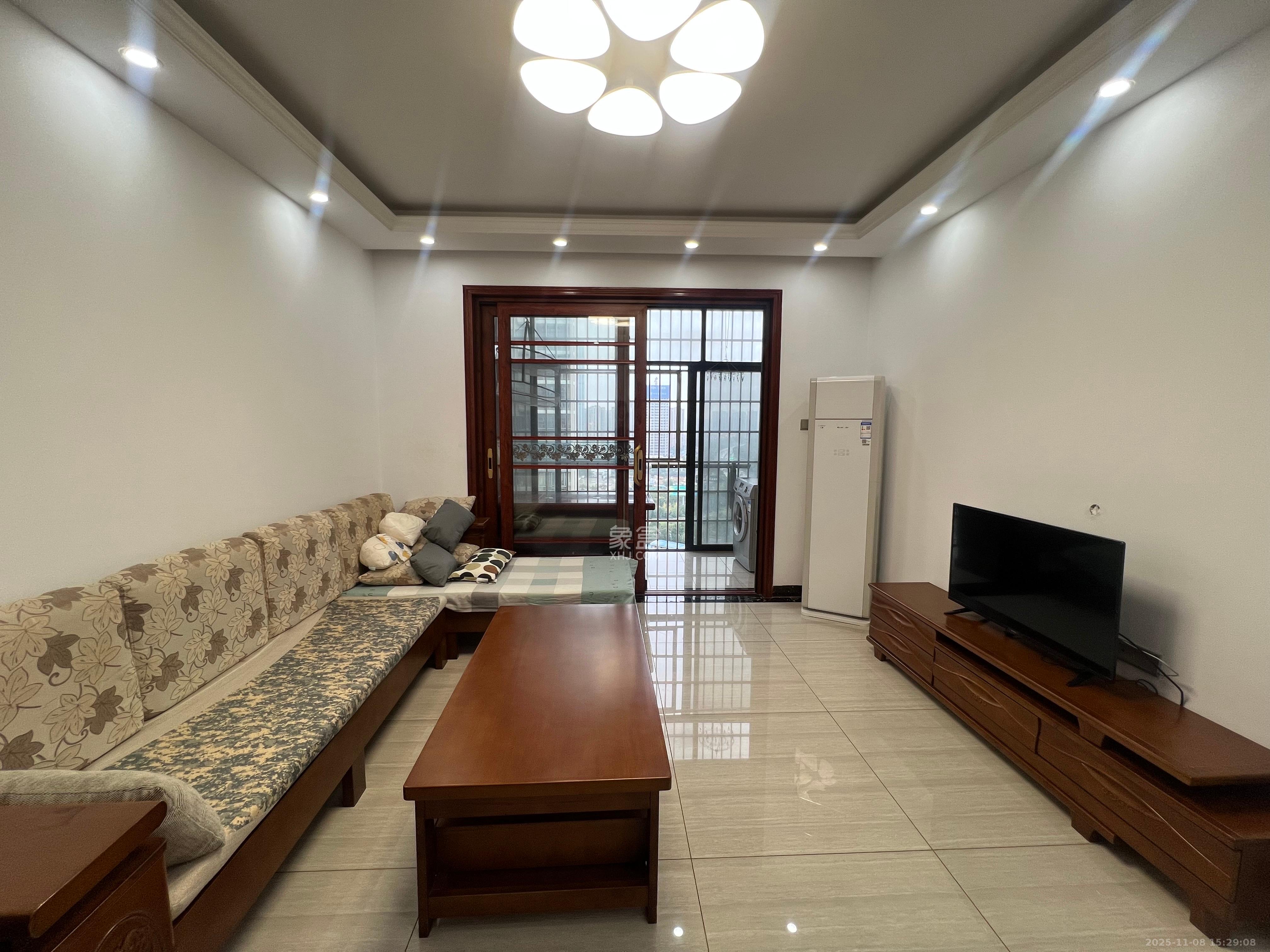 星城映象  2室1厅1卫    2200.0元/月