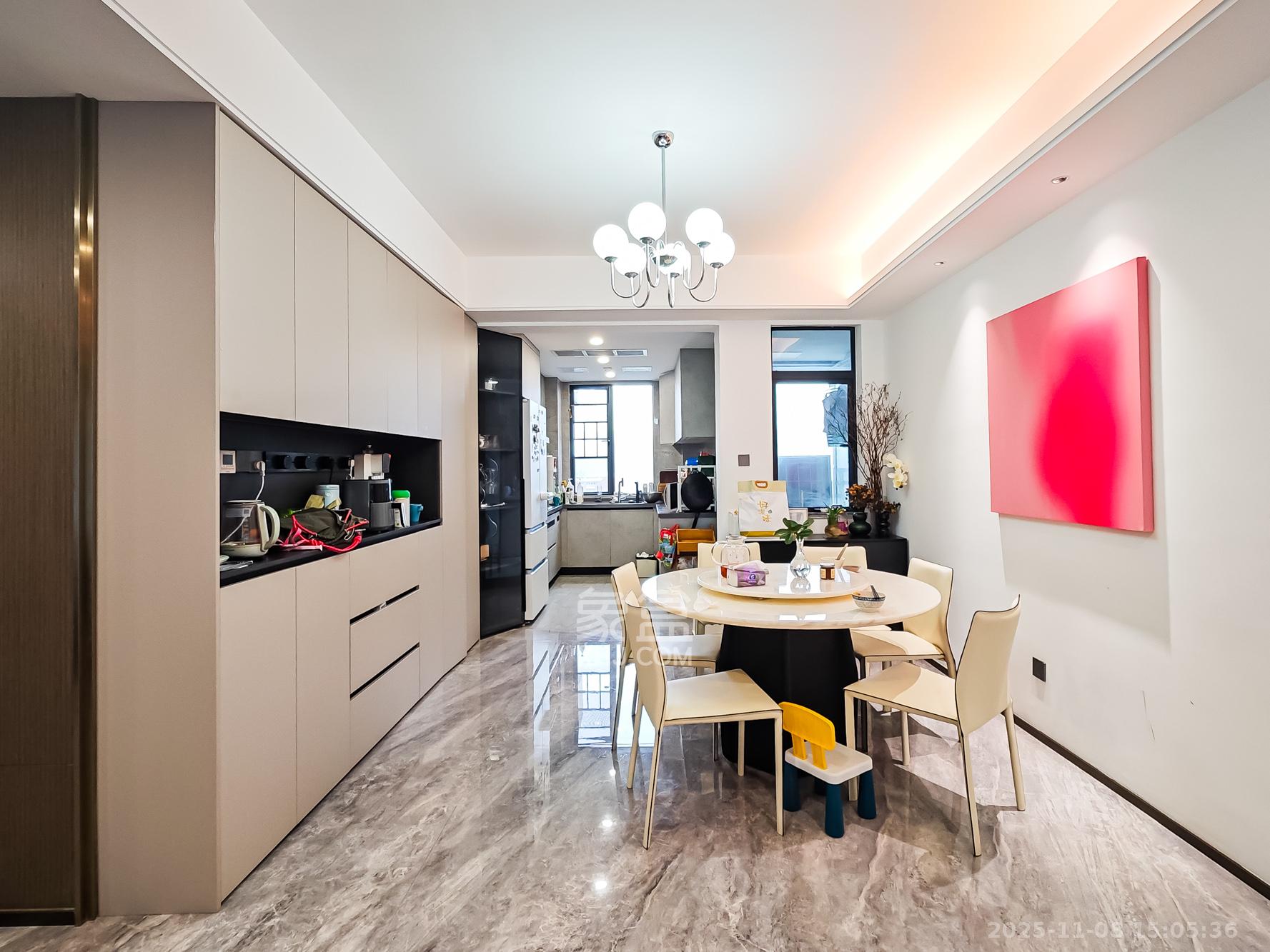 中欣楚天御府B区观澜 4室2厅2卫 278.0万 中欣楚天御府B区观澜 4室2厅2卫 278.0万其他