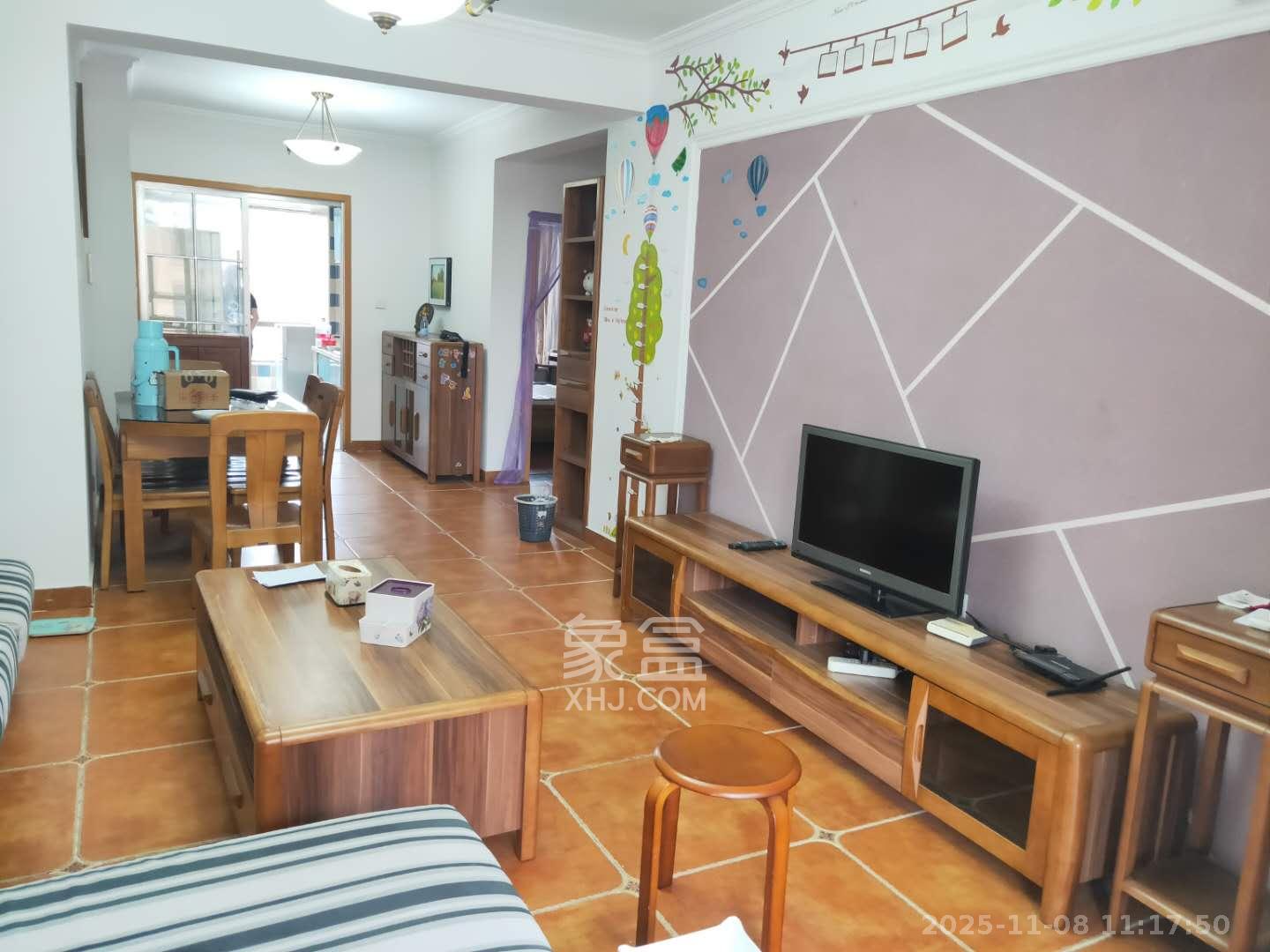 山语城二期  2室2厅1卫    1800.0元/月室内图