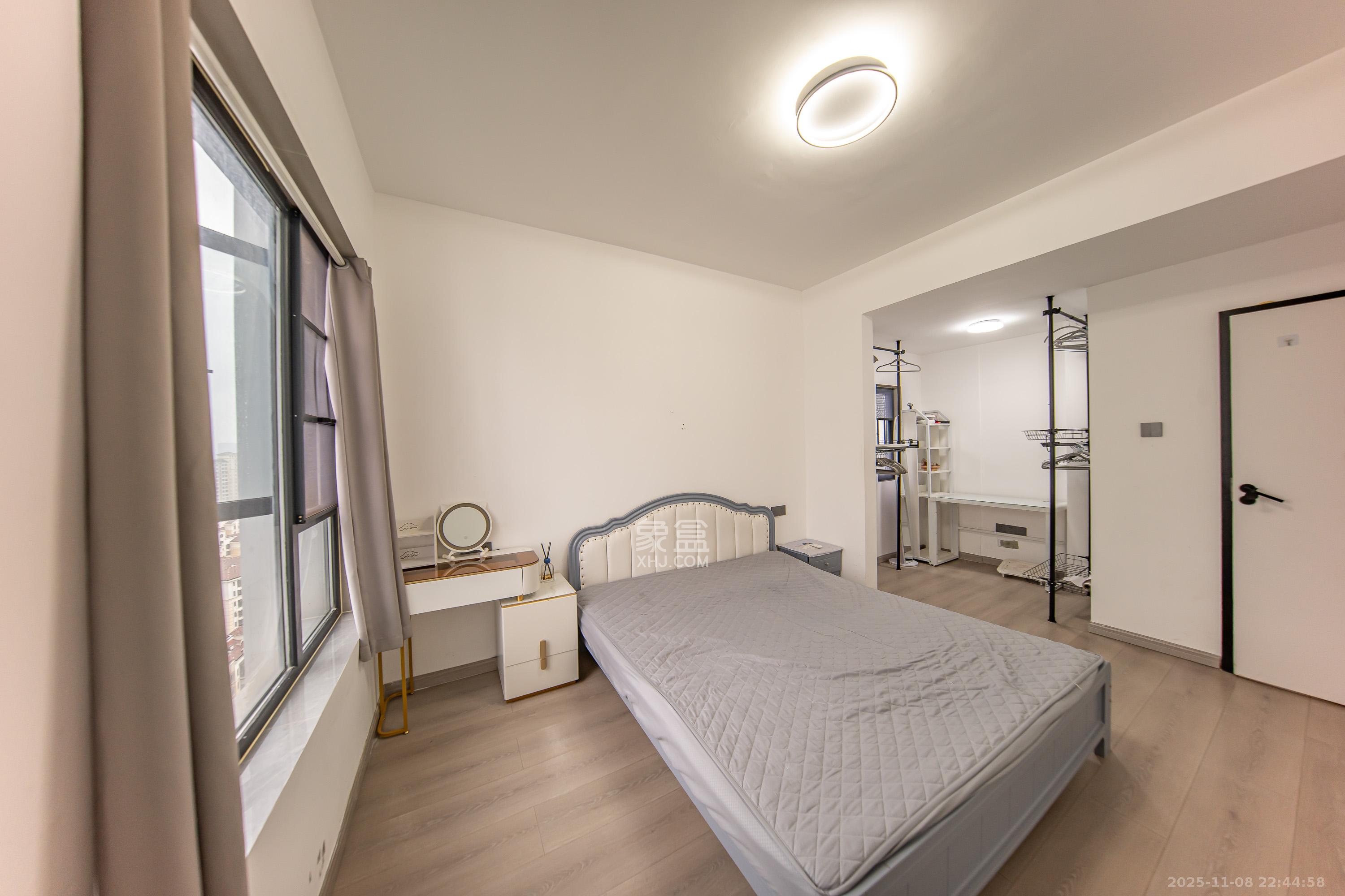 蔷薇国际 3室1厅1卫 70.0万 蔷薇国际 3室1厅1卫 70.0万卧室