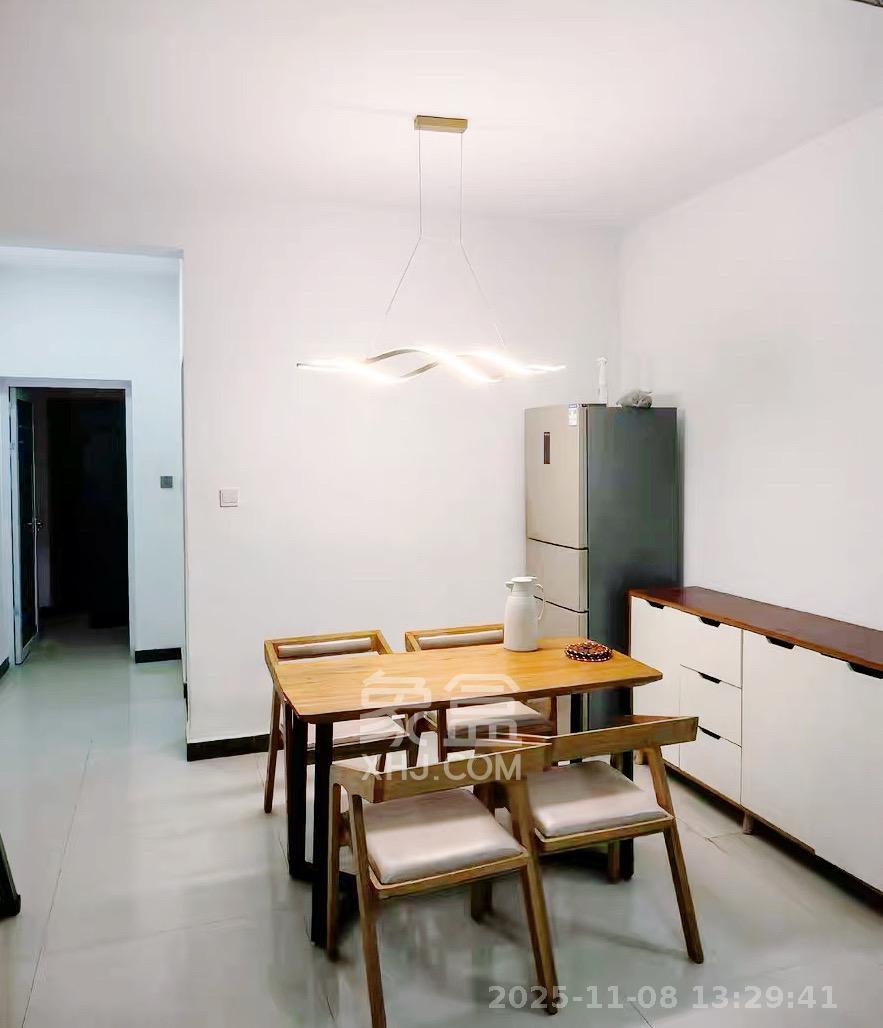 三景国际  2室1厅1卫    1500.0元/月室内图