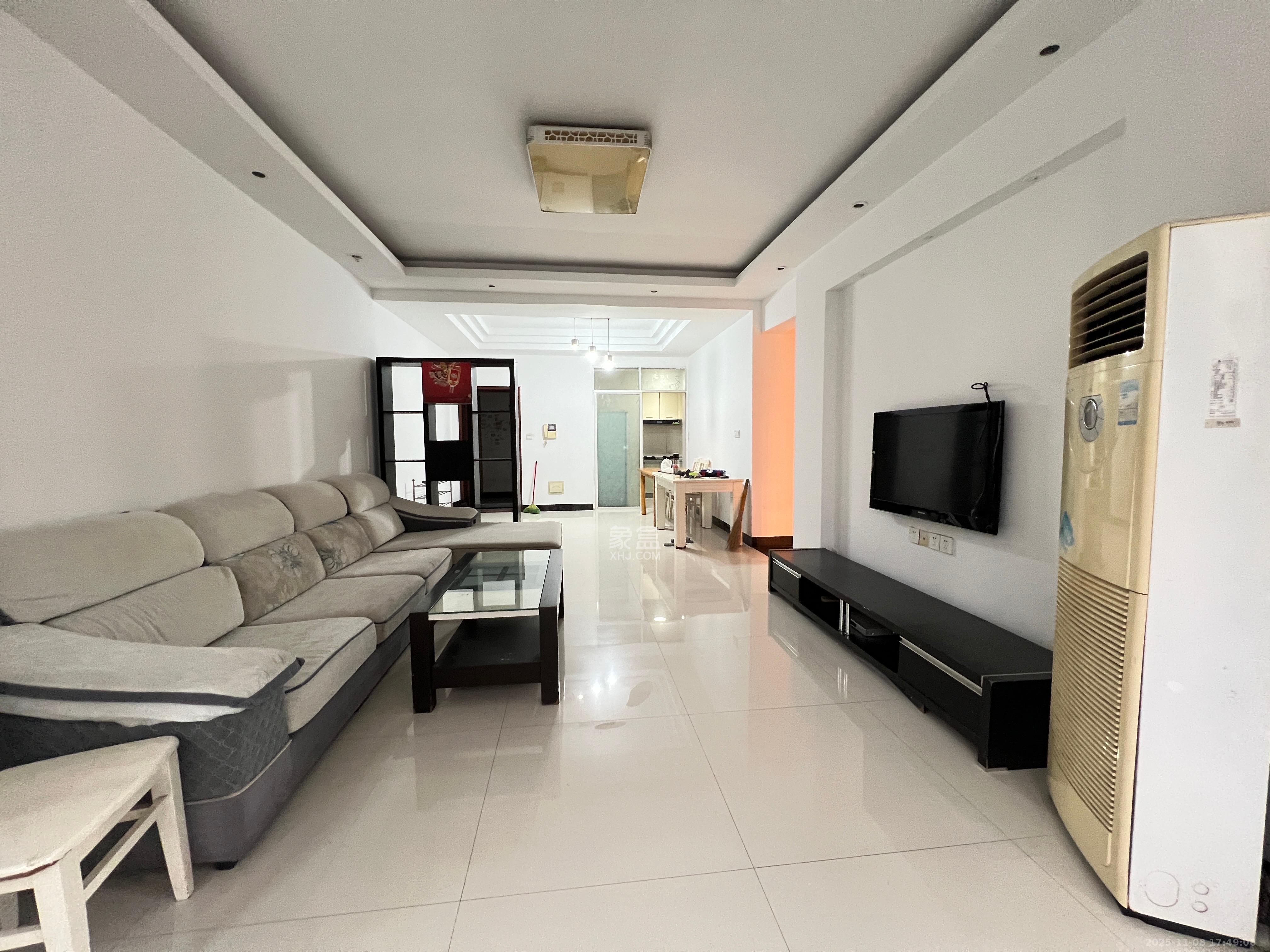 星城国际  3室2厅2卫    1700.0元/月室内图