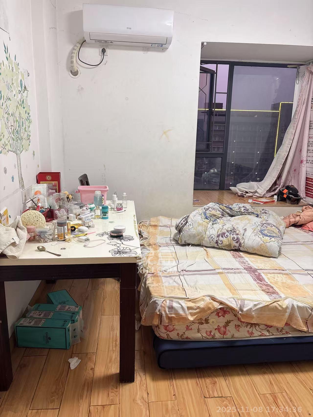 保利麓谷林语B区  2室1厅0卫    2000.0元/月室内图