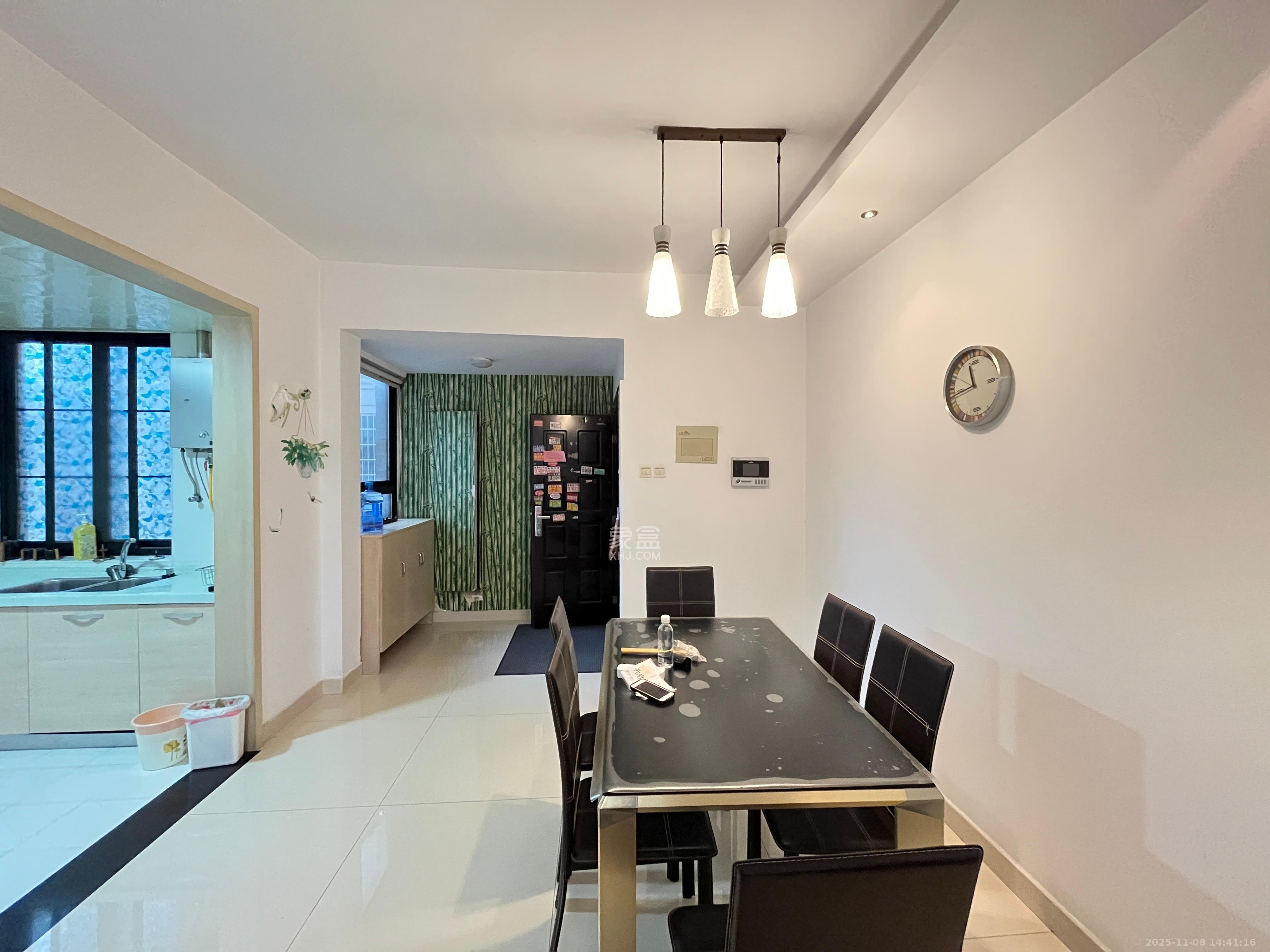 沁园春御院 2室2厅1卫 2400.0元/月 沁园春御院 2室2厅1卫 2400.0元/月室内图