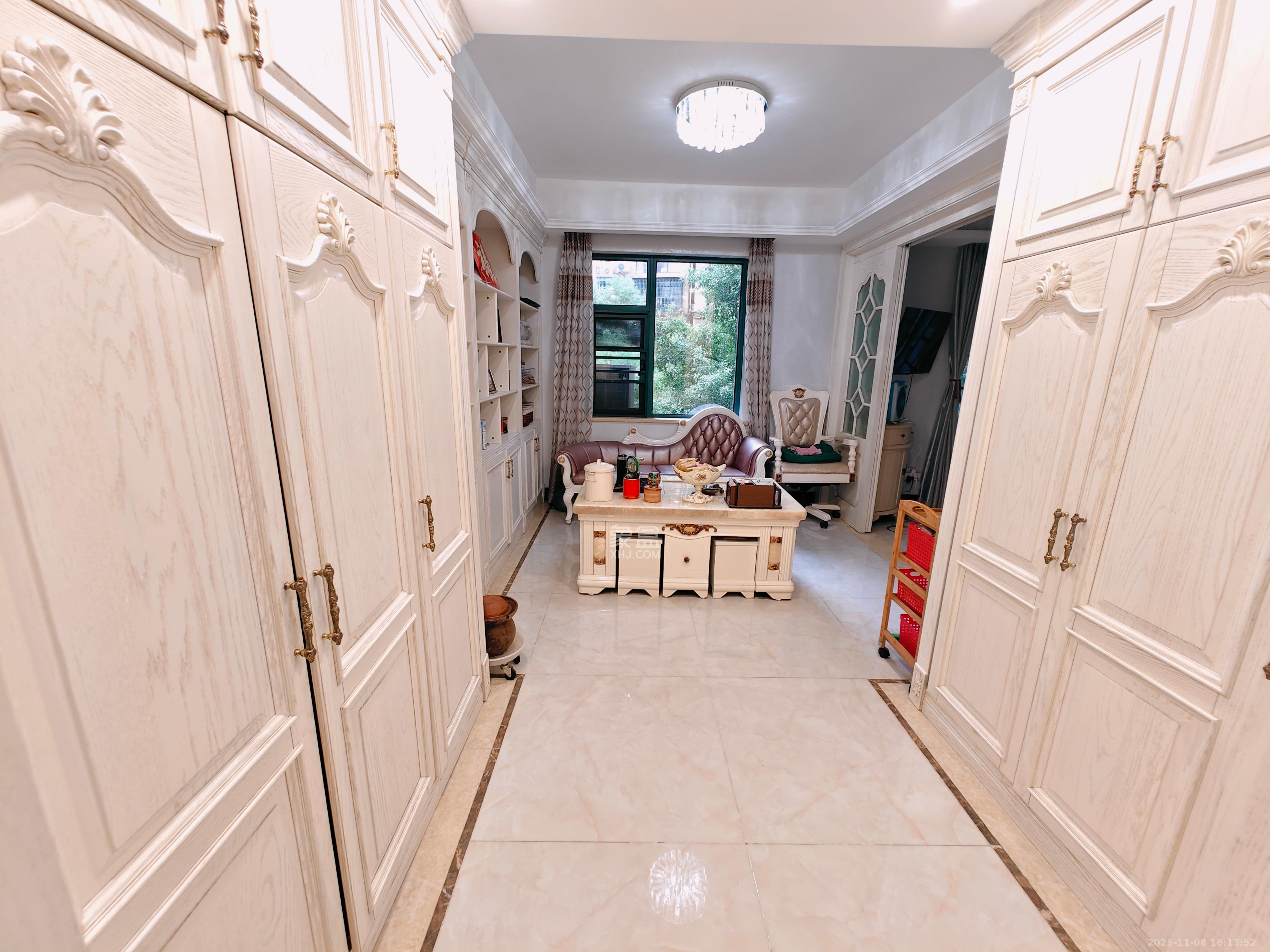 克拉美丽山庄（晟领国际）  5室2厅2卫    8000.0元/月室内图