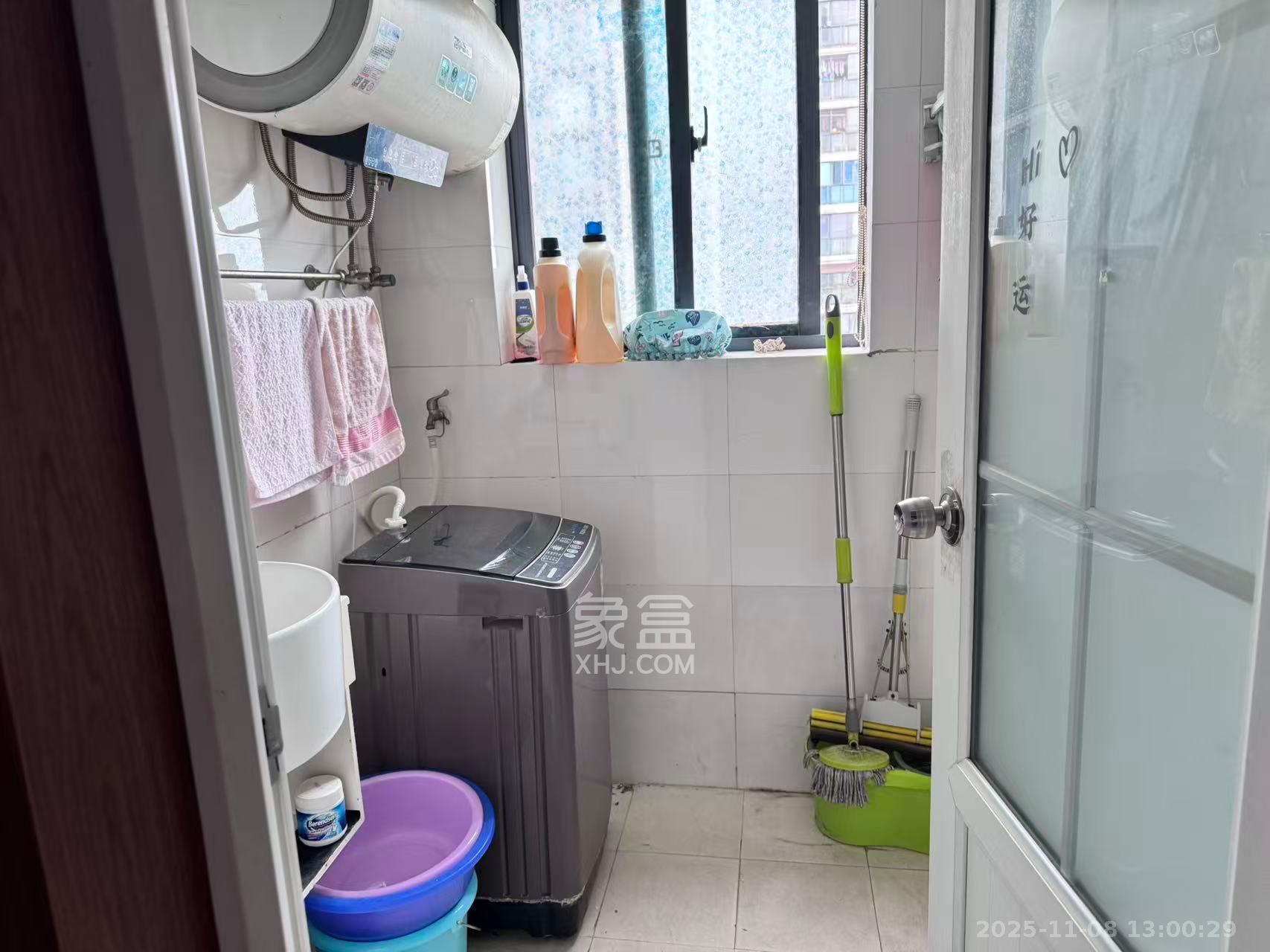 三万英尺  1室1厅1卫    1500.0元/月室内图