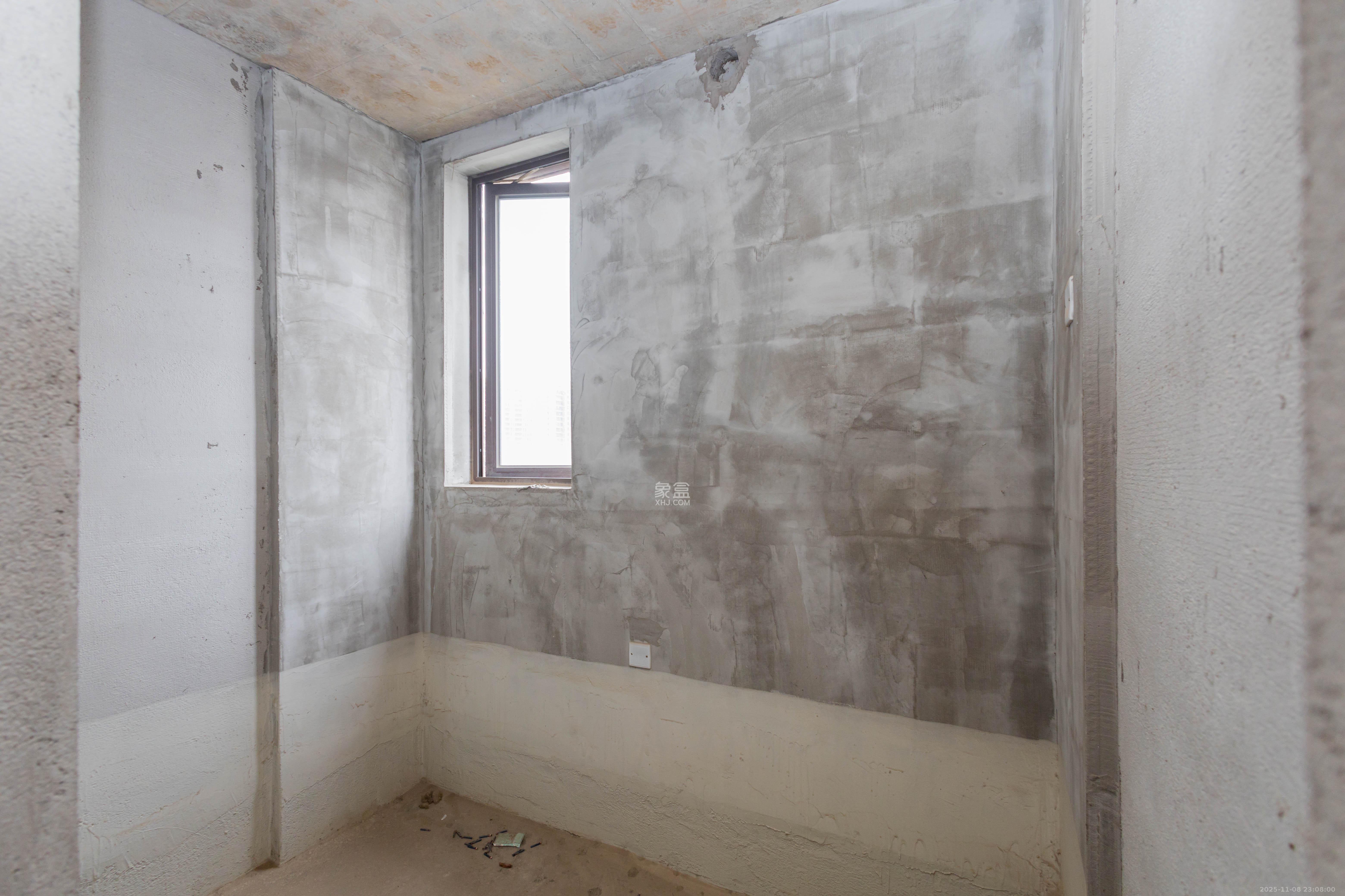 龙湖碧桂园天宸原著  4室2厅2卫    160.0万卫生间