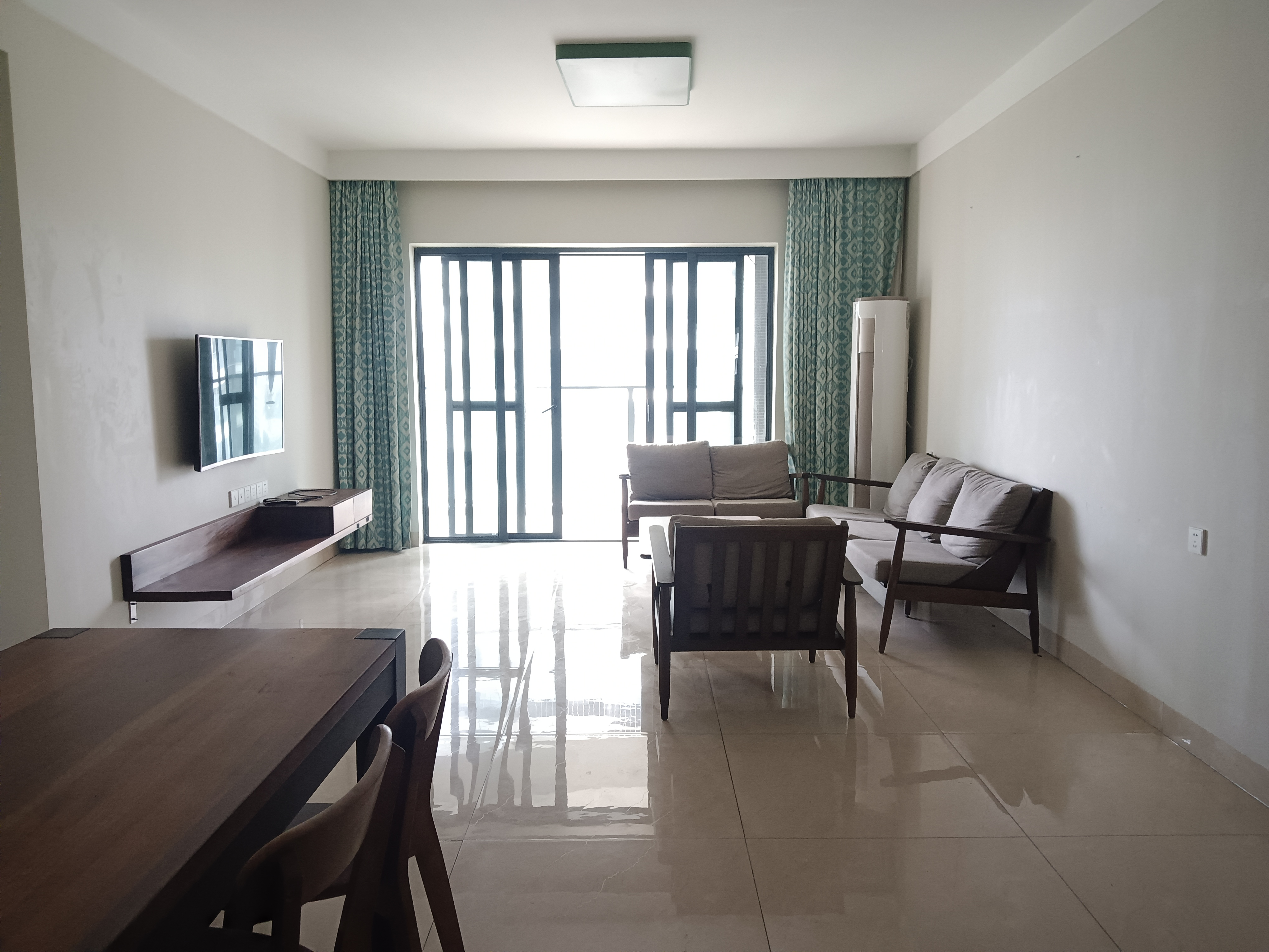 滨海幸福里 3室2厅2卫 3800.0元/月 滨海幸福里 3室2厅2卫 3800.0元/月户型图