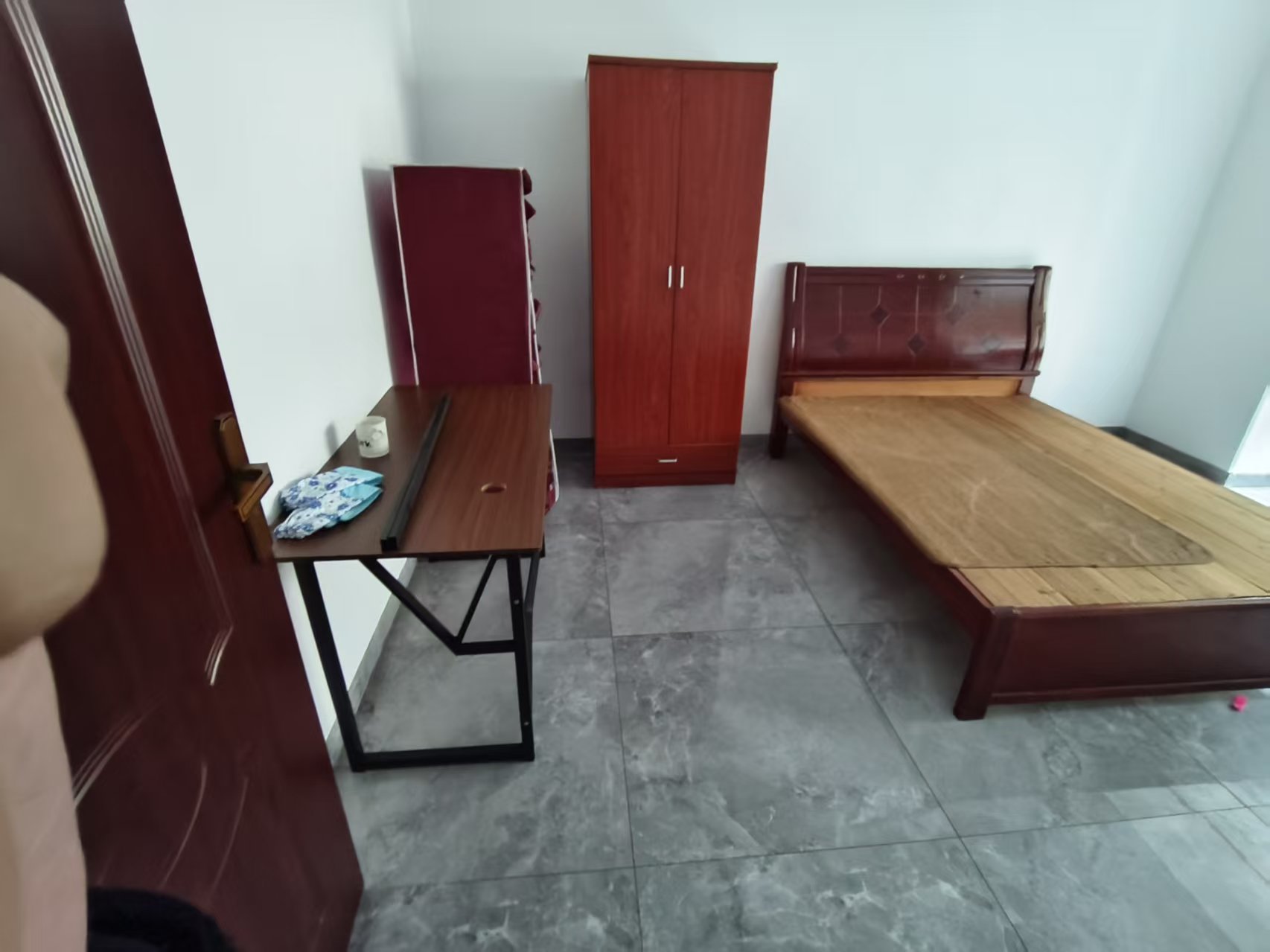 立新长湖安置区(水映豪廷安置房) 1室0厅0卫 900.0元/月 立新长湖安置区(水映豪廷安置房) 1室0厅0卫 900.0元/月室内图