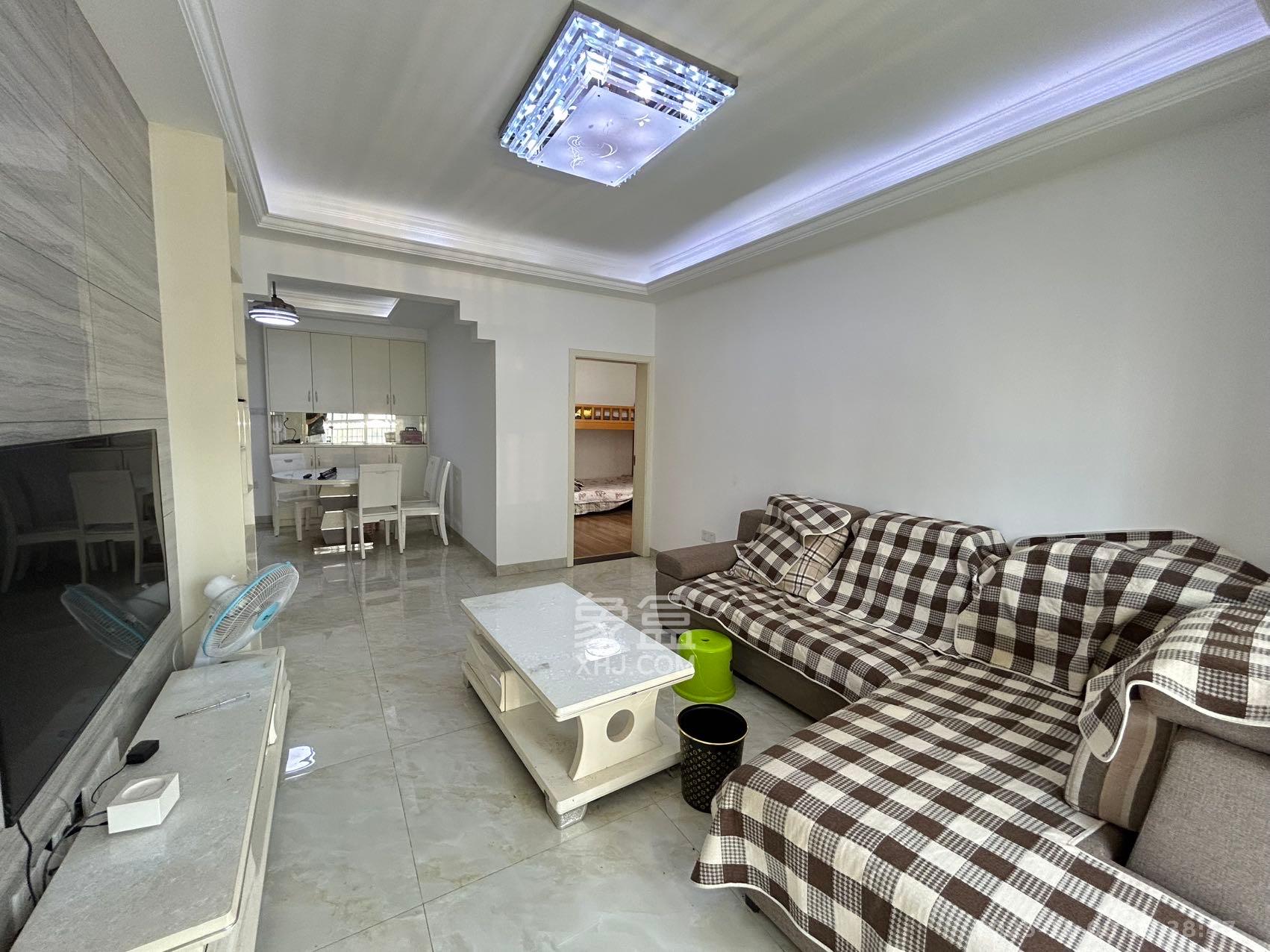 中房F联邦 2室1厅1卫 2000.0元/月 中房F联邦 2室1厅1卫 2000.0元/月室内图