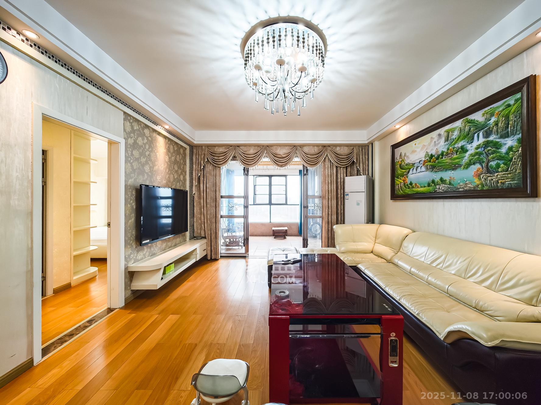 双湾国际（湘江御景花园）  3室2厅2卫    2500.0元/月