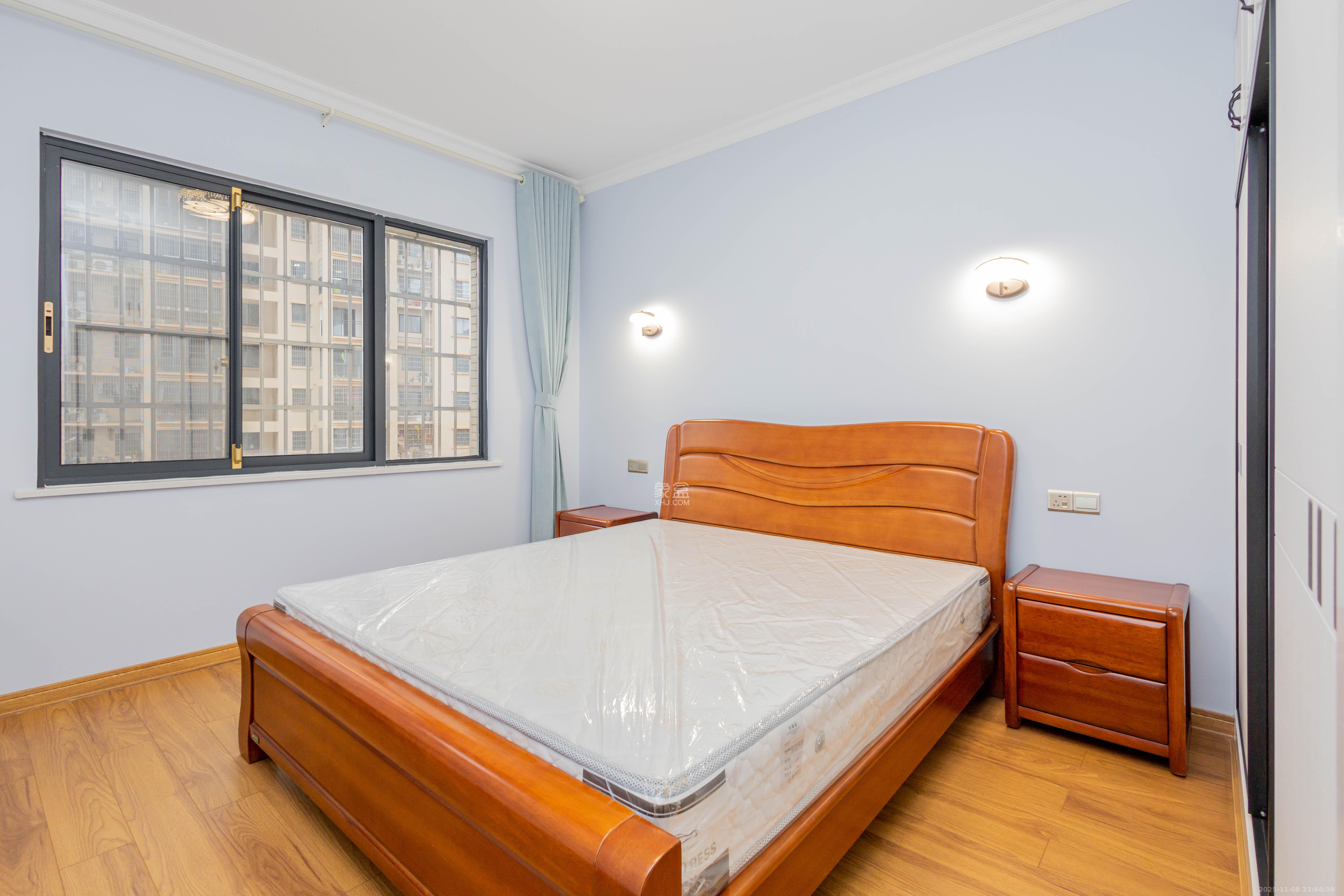 佳美紫郡 3室2厅2卫 84.8万 佳美紫郡 3室2厅2卫 84.8万卧室