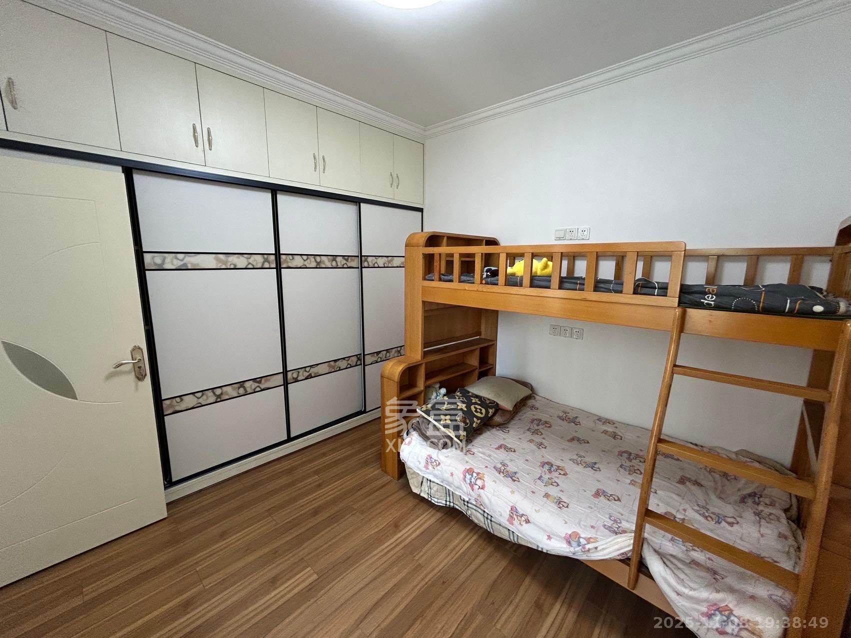 中房F联邦  2室1厅1卫    2000.0元/月室内图