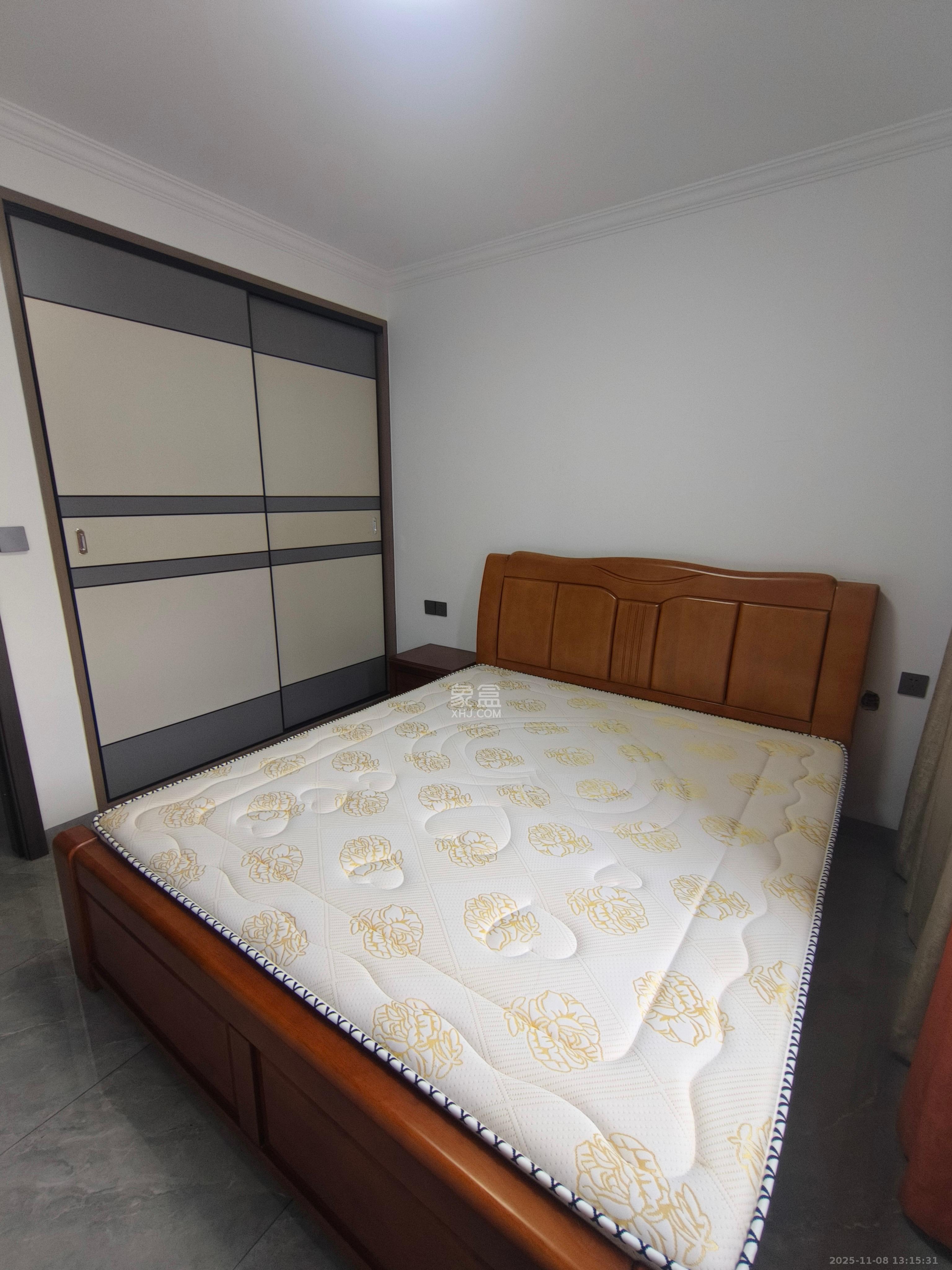 澳海望洲府  2室2厅1卫    1600.0元/月室内图