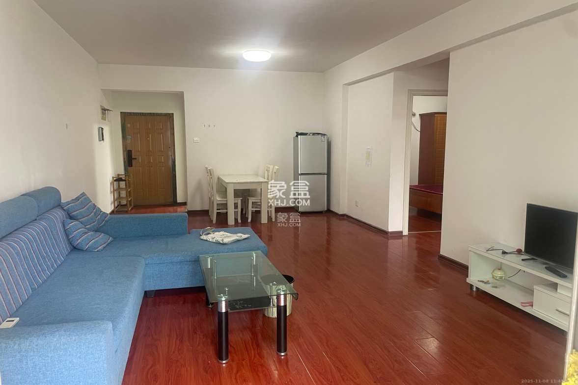 新城新世界一二三期 1室2厅1卫 2300.0元/月 新城新世界一二三期 1室2厅1卫 2300.0元/月室内图