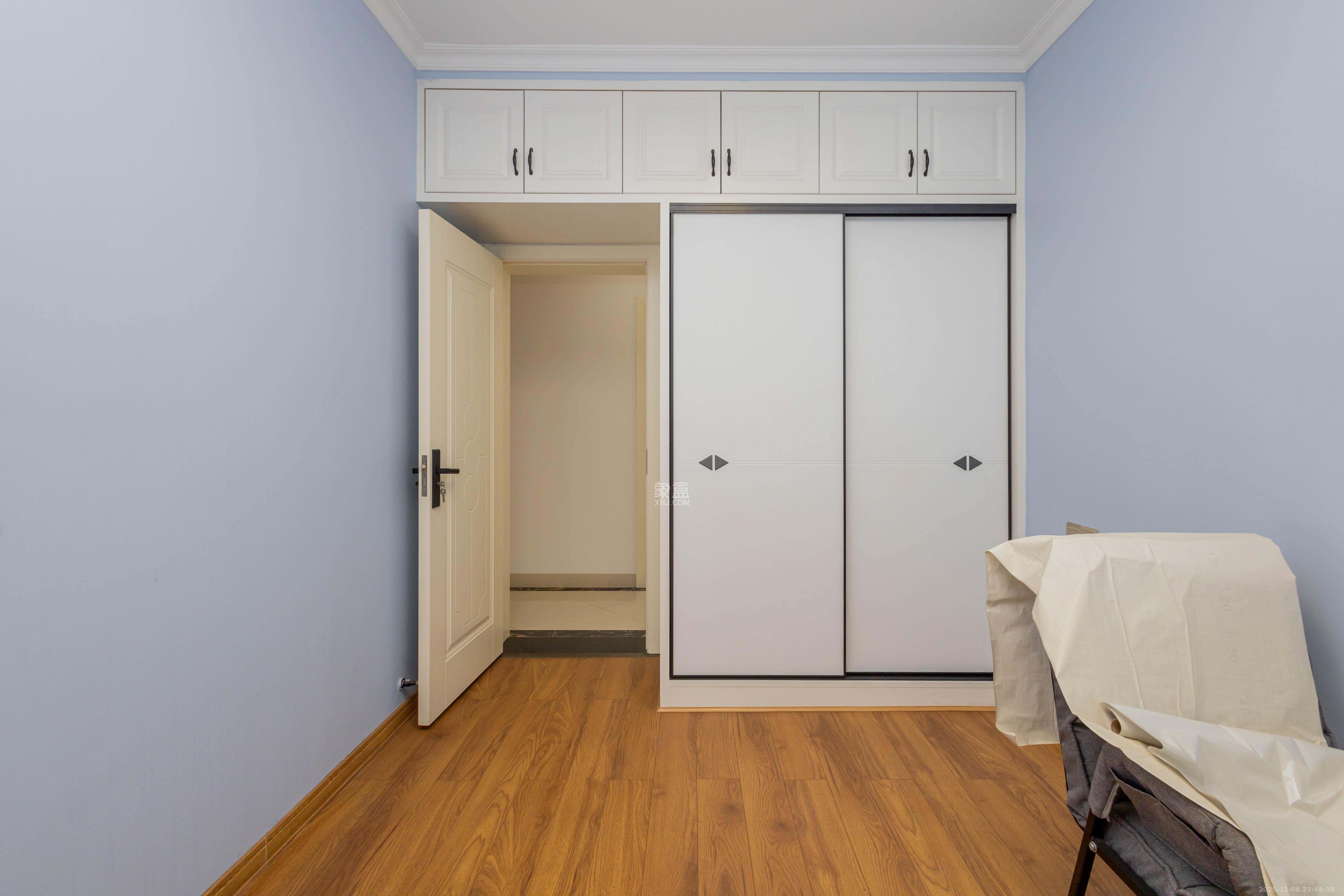 佳美紫郡  3室2厅2卫    84.8万卧室