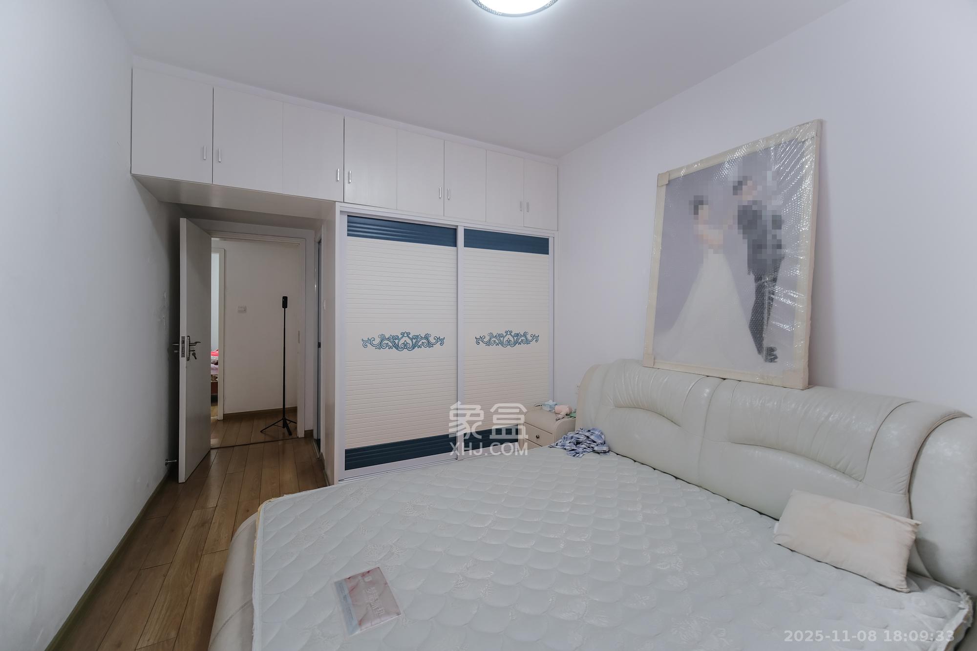 红树湾  3室2厅2卫    64.0万卧室