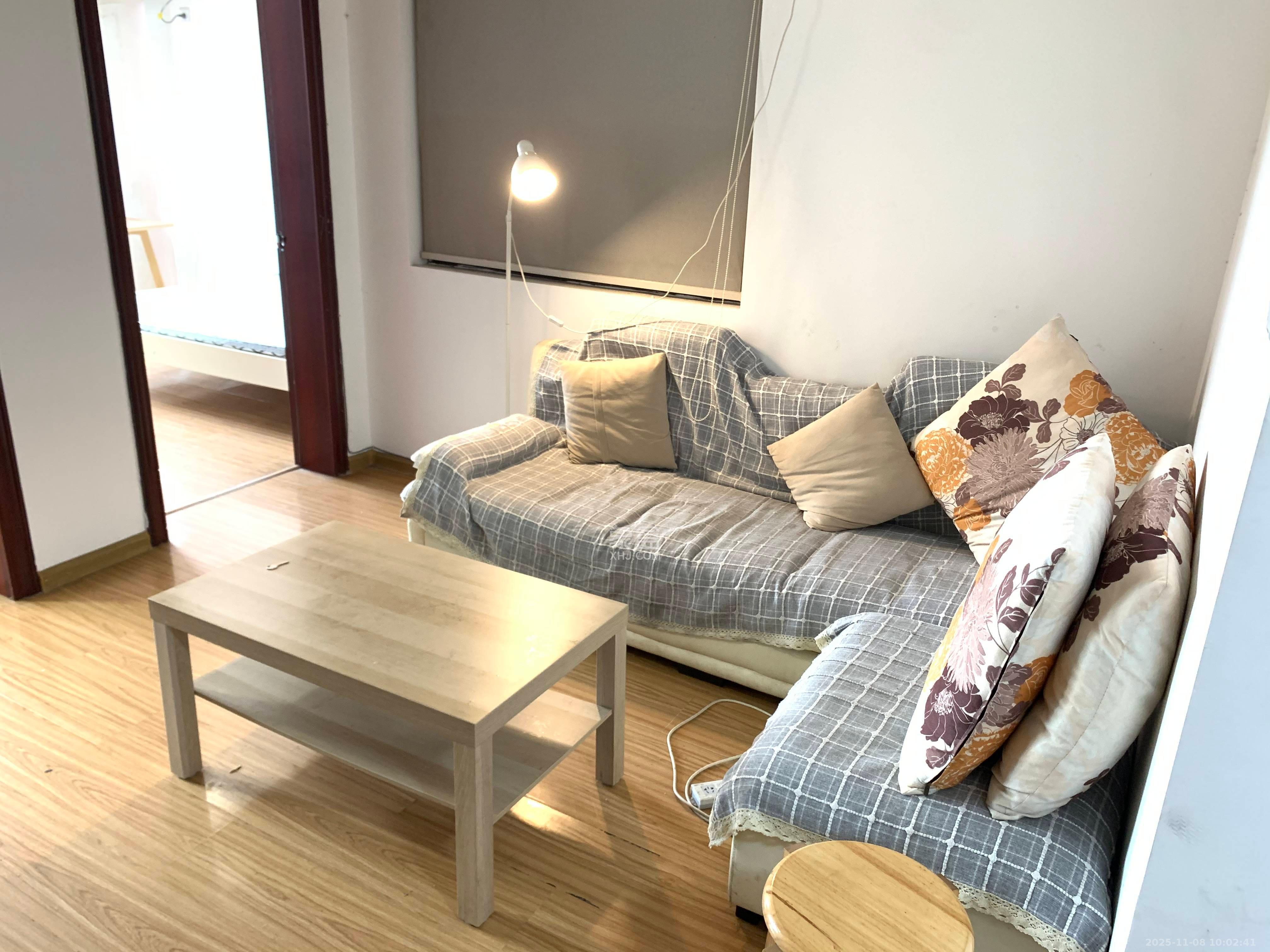 铂宫  2室1厅1卫    2200.0元/月室内图