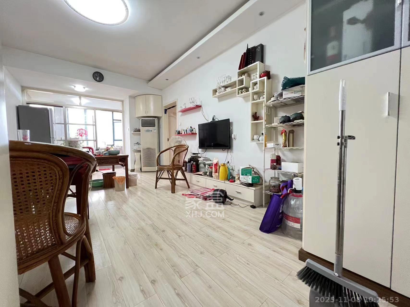 东一国际  1室1厅1卫    1800.0元/月小区图