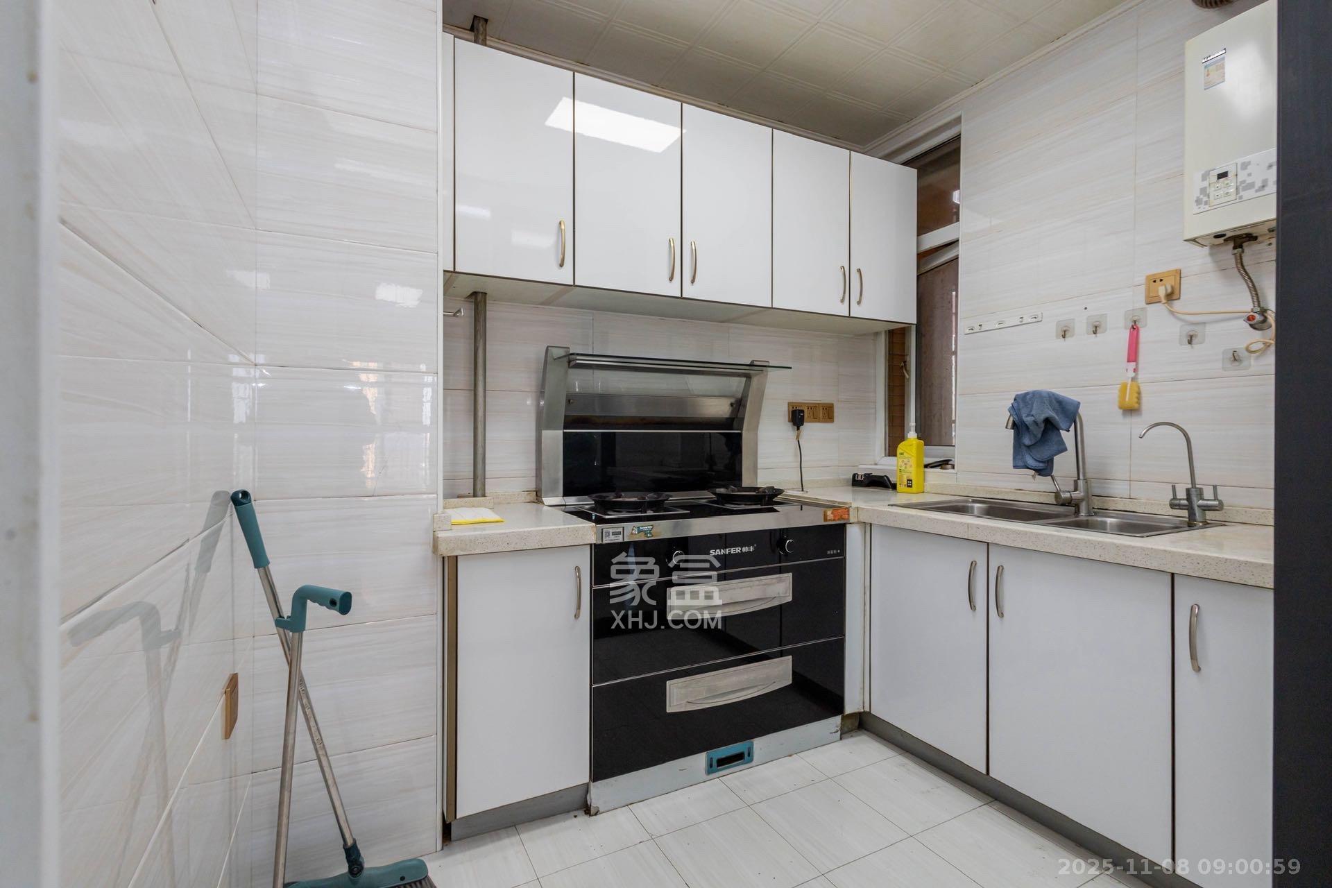 领东汇  3室2厅1卫    1900.0元/月室内图