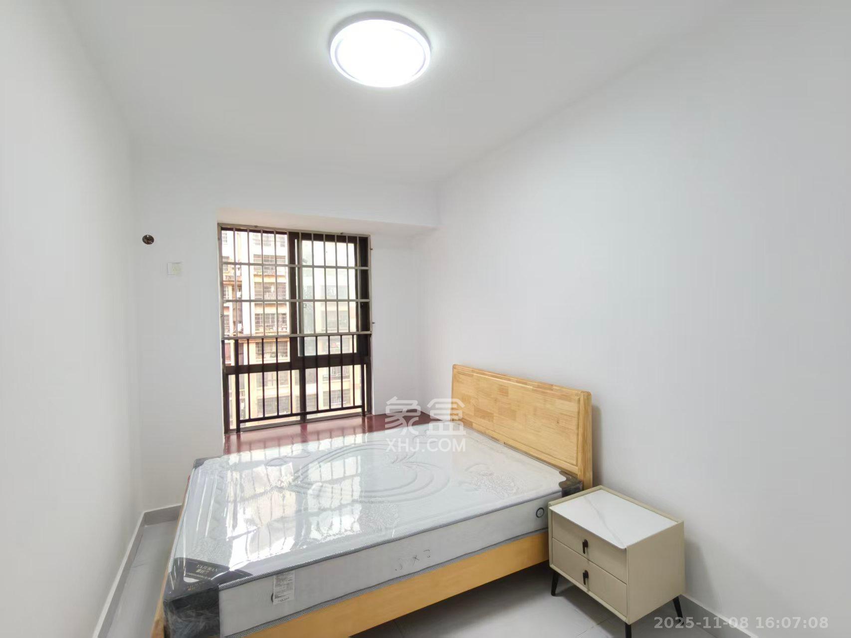 月亮湾草莓街区一、二期 3室2厅1卫 1700.0元/月 月亮湾草莓街区一、二期 3室2厅1卫 1700.0元/月室内图