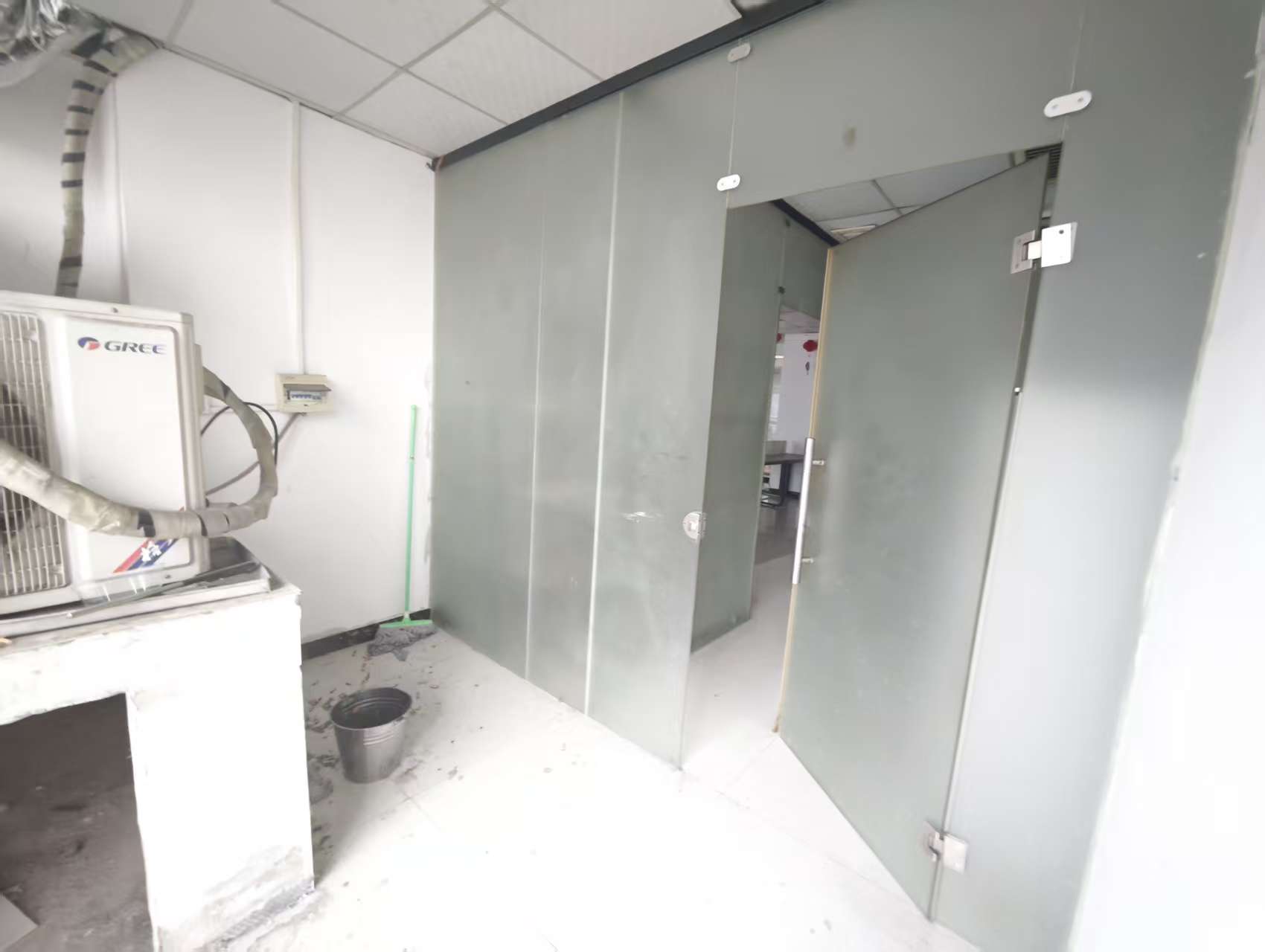 融冠亲城50写字楼 1室0厅0卫 6000.0元/月 融冠亲城50写字楼 1室0厅0卫 6000.0元/月室内图