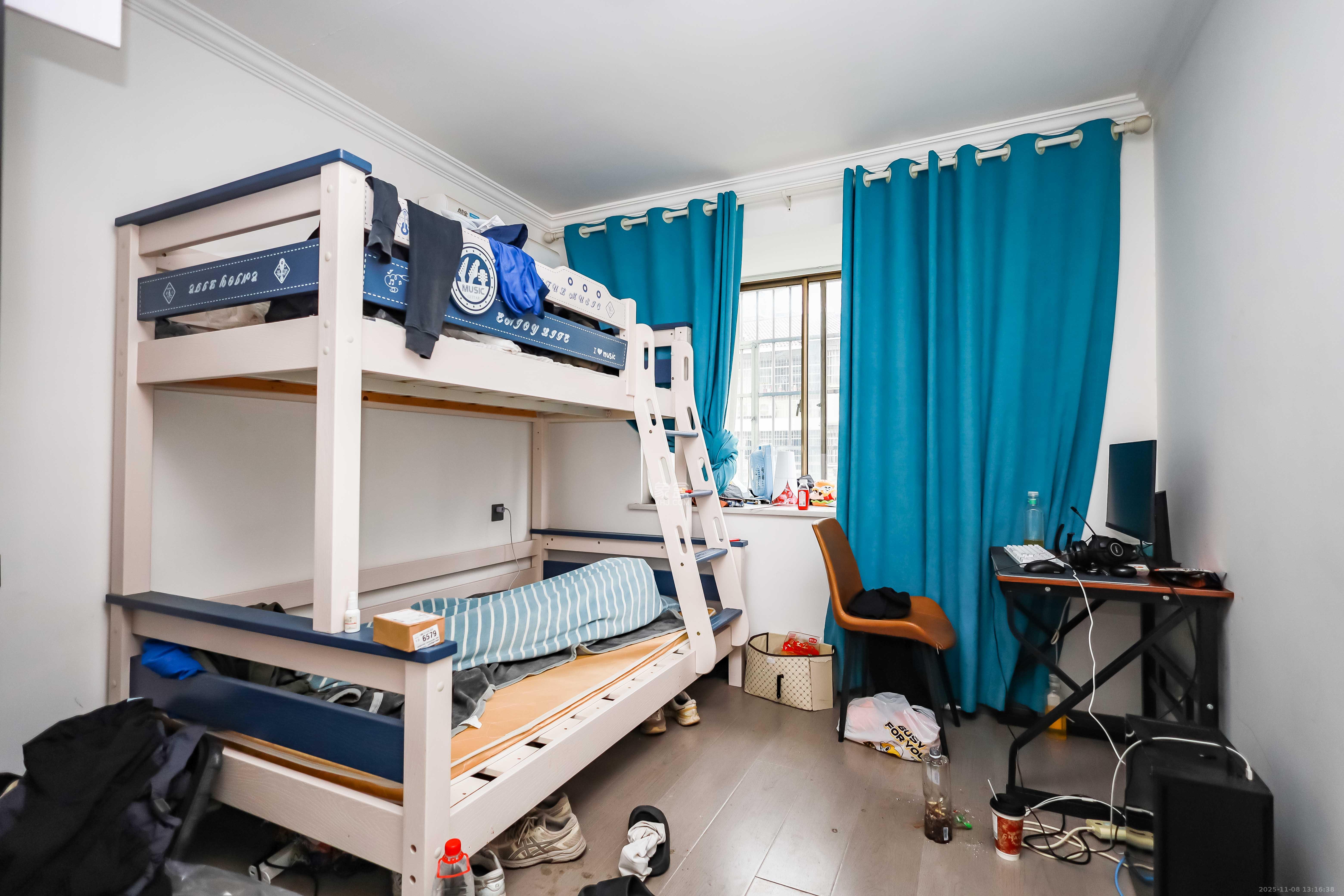 金峰小区北院（七里营社区）  4室2厅2卫    90.0万卧室