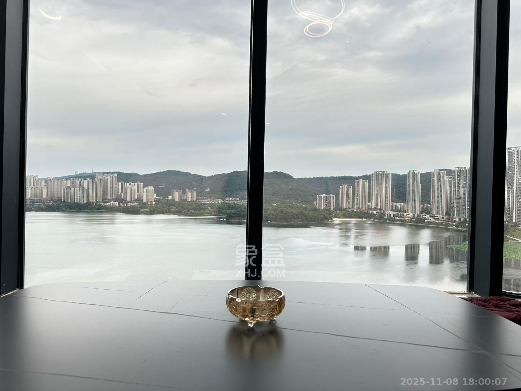 梅溪半岛  1室1厅1卫    5000.0元/月室内图