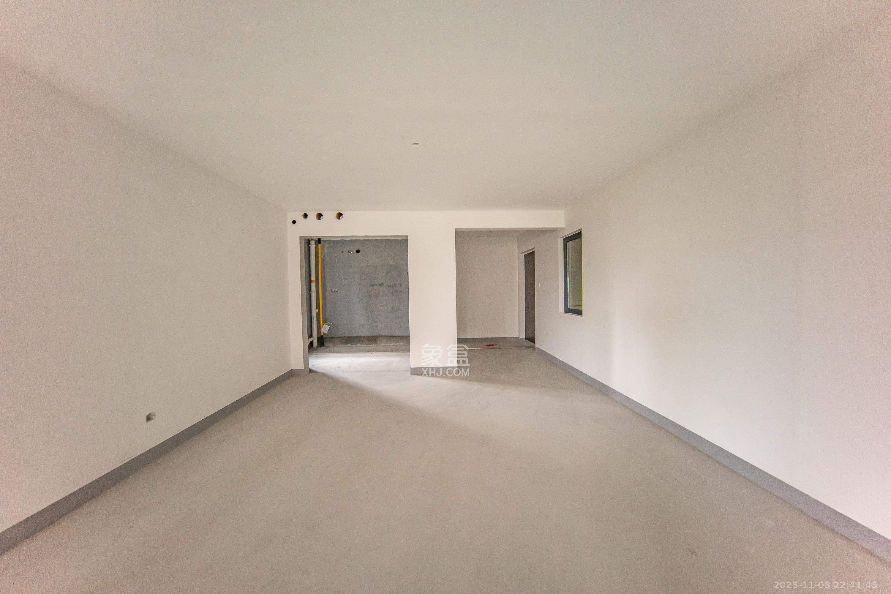 建投象山国际  4室2厅2卫    195.0万客厅