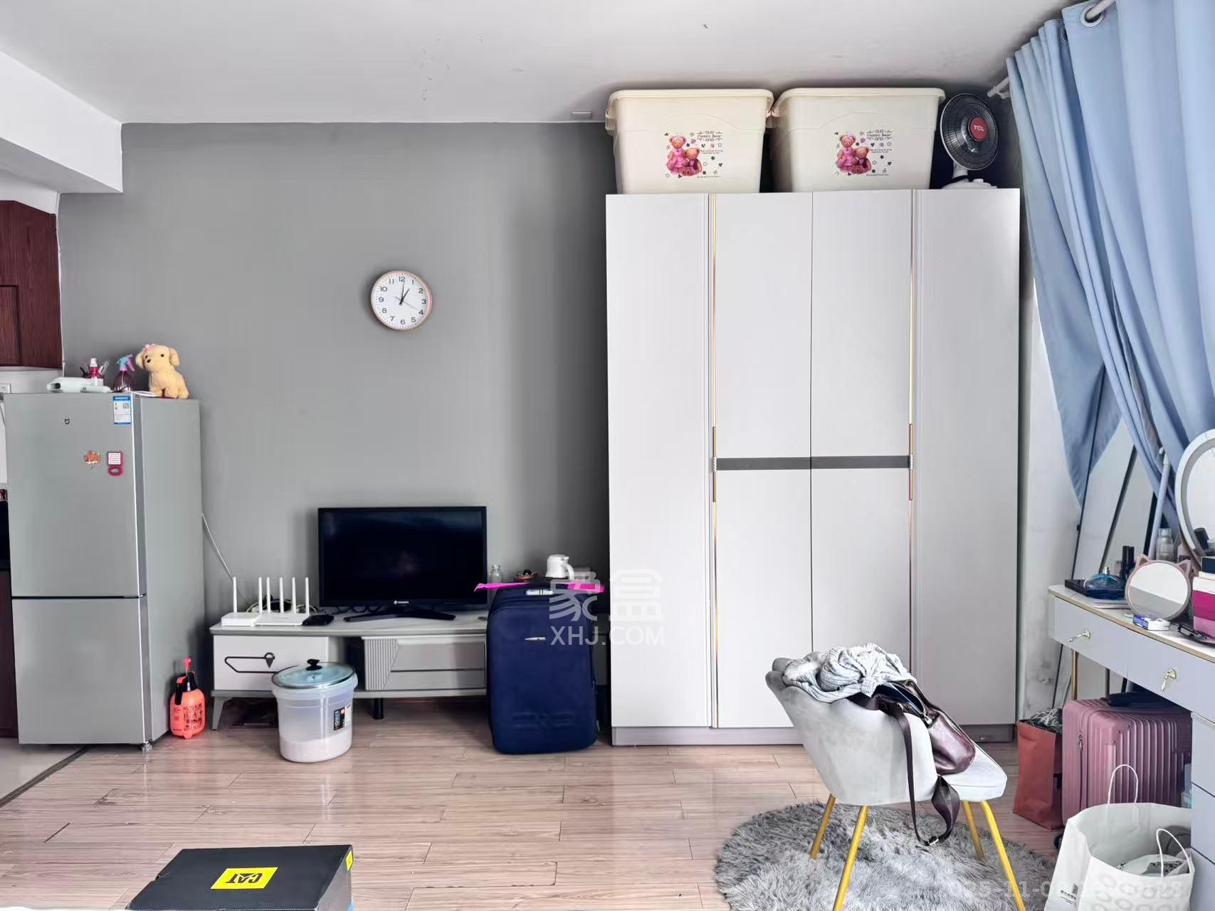 三万英尺  1室1厅1卫    1500.0元/月室内图