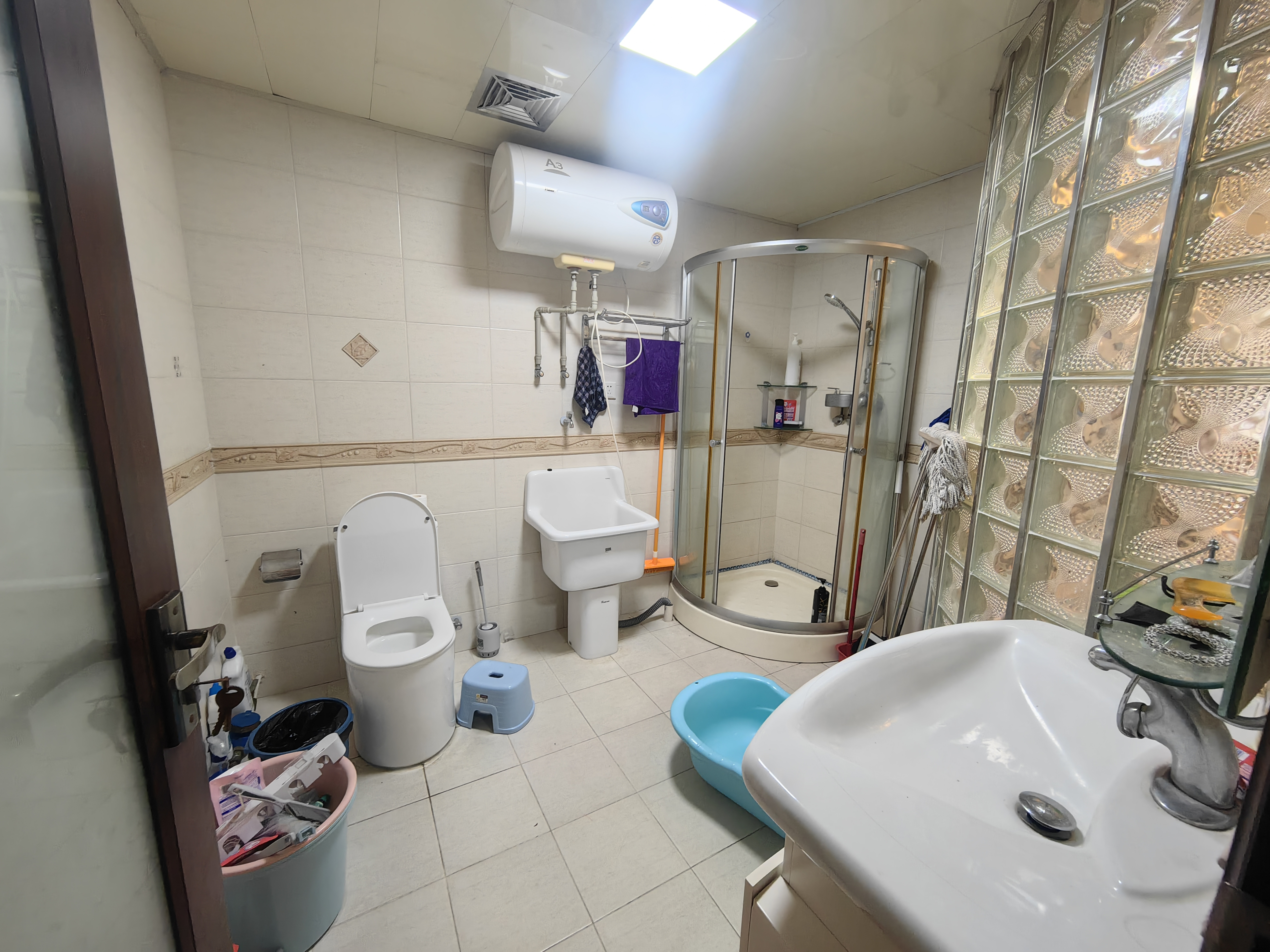 罗牛山花园 4室2厅4卫 7500.0元/月 罗牛山花园 4室2厅4卫 7500.0元/月室内图