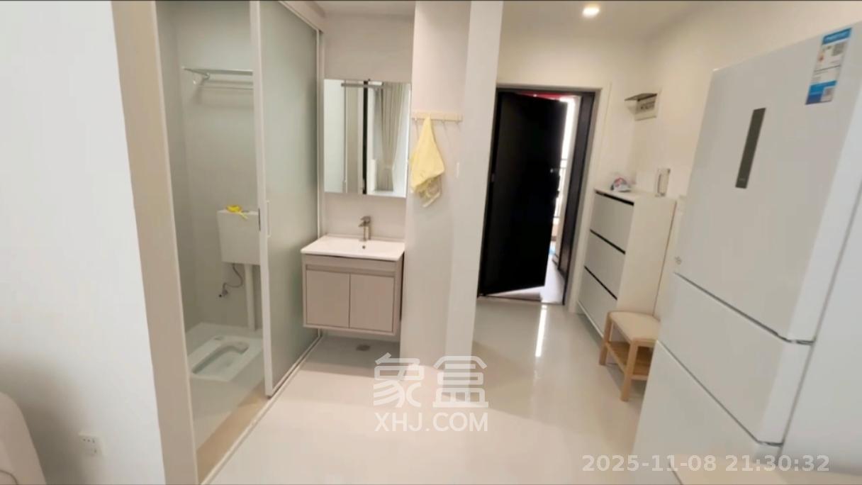 嘉雨兴园  1室1厅1卫    1900.0元/月