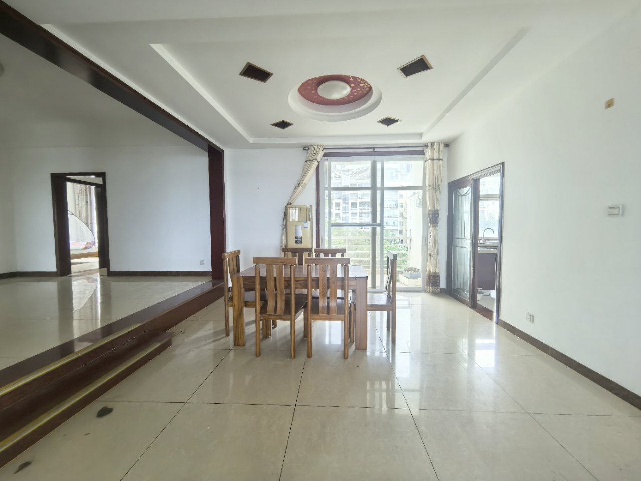 阳光经典  4室2厅3卫    480.0万室内图