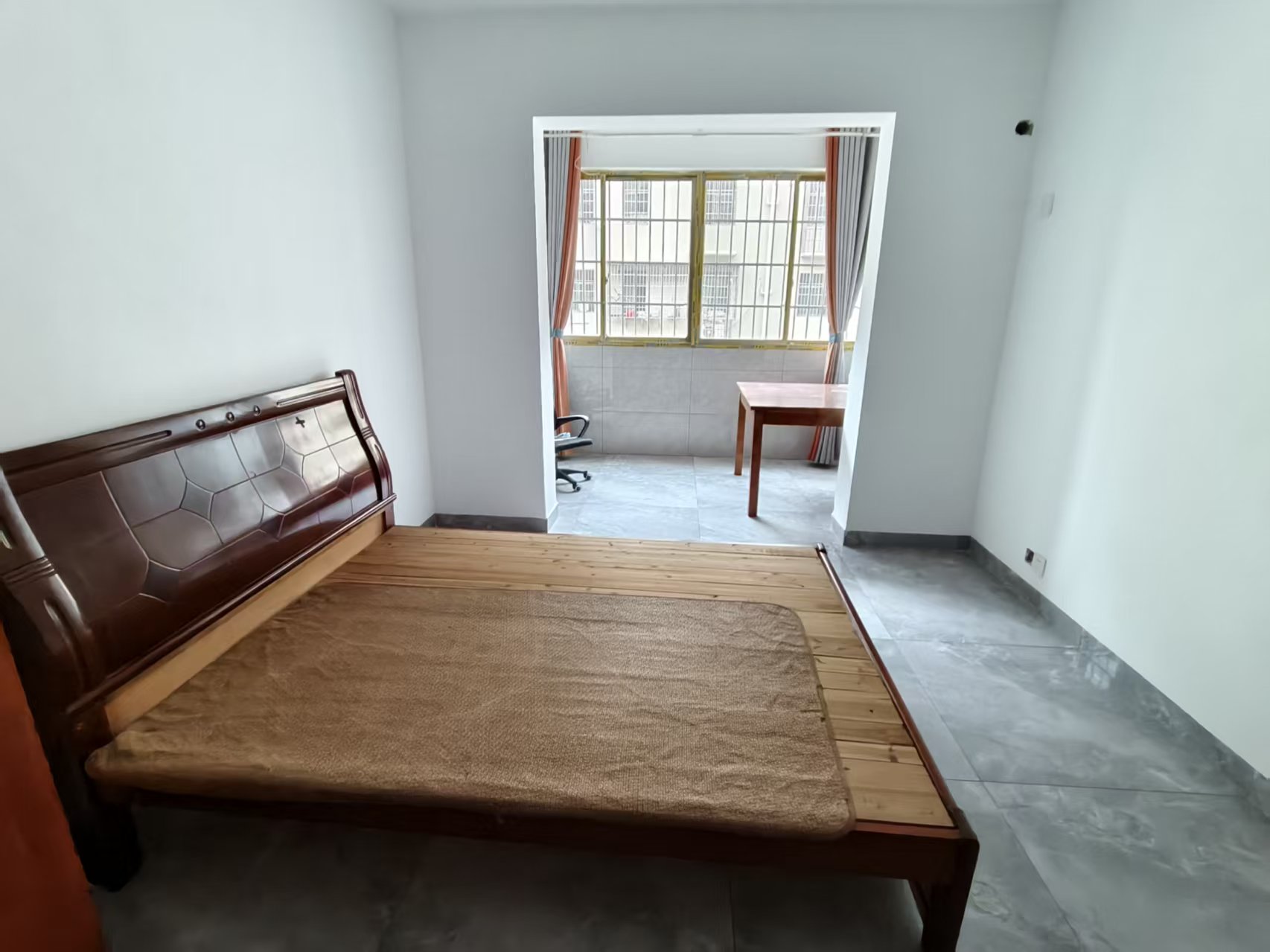 立新长湖安置区(水映豪廷安置房) 1室0厅0卫 900.0元/月 立新长湖安置区(水映豪廷安置房) 1室0厅0卫 900.0元/月室内图