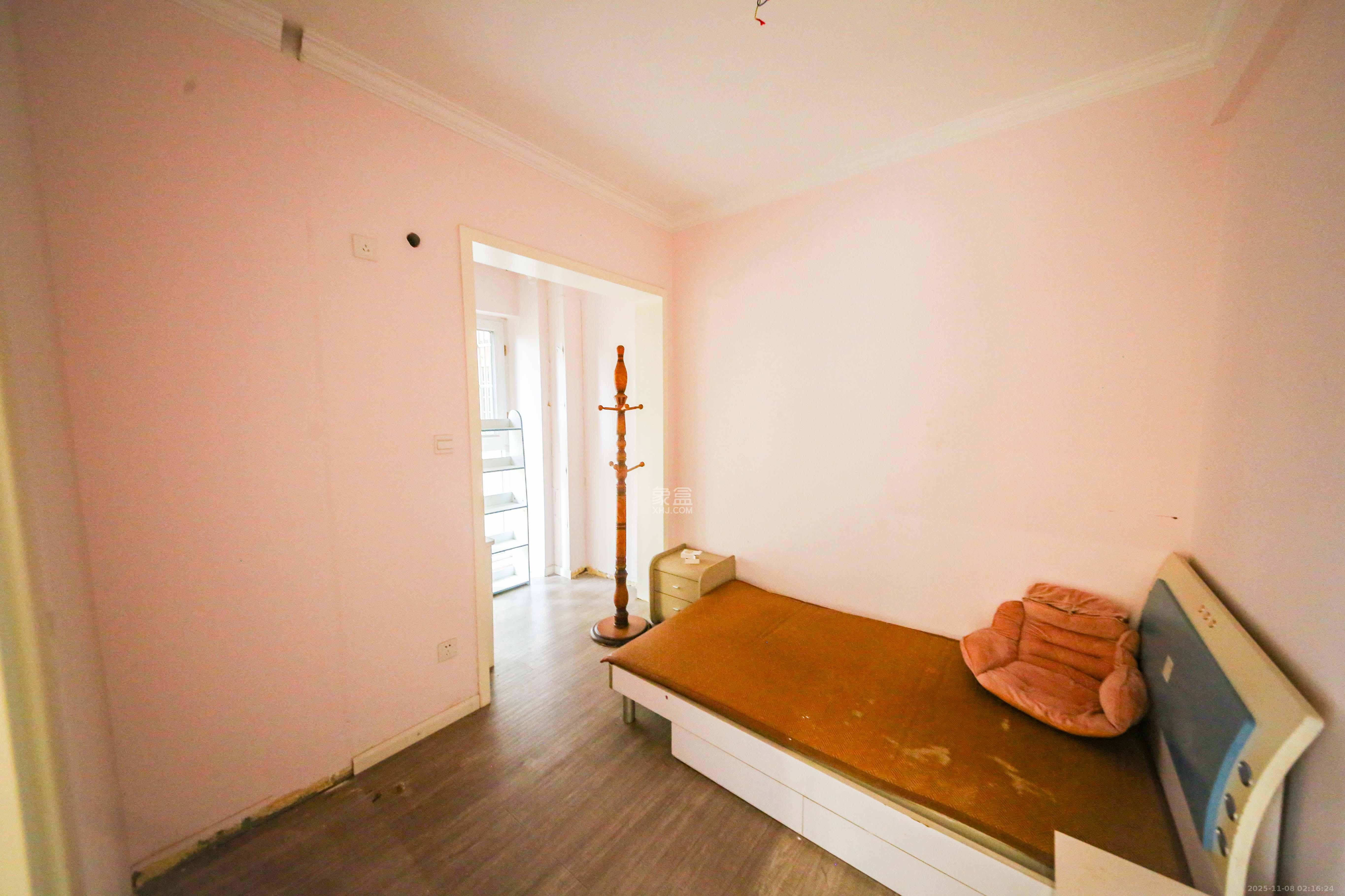 康斯丹郡(融程领秀佳园) 2室2厅1卫 50.0万 康斯丹郡(融程领秀佳园) 2室2厅1卫 50.0万卧室