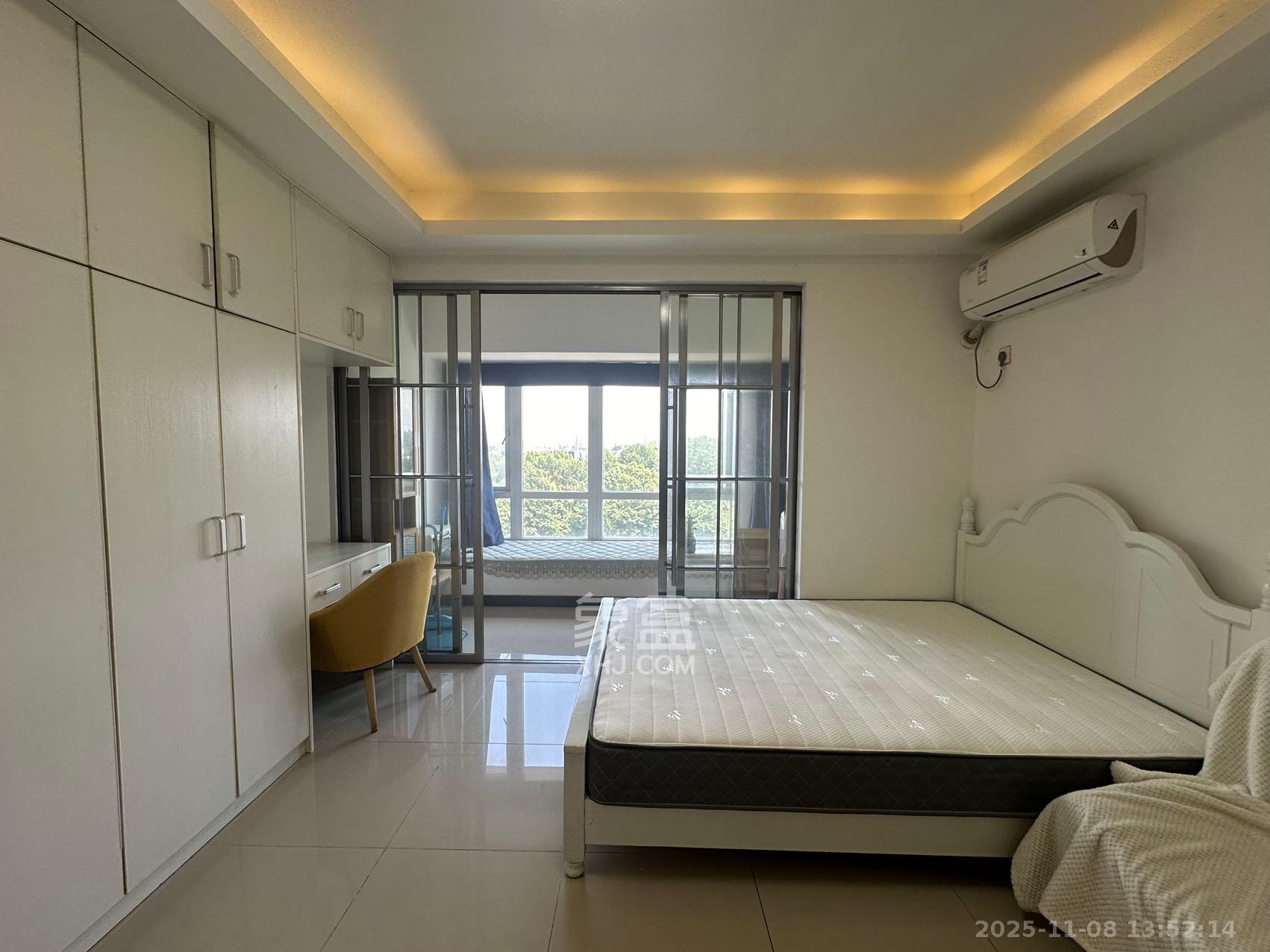 美利新世界  1室1厅1卫    1200.0元/月