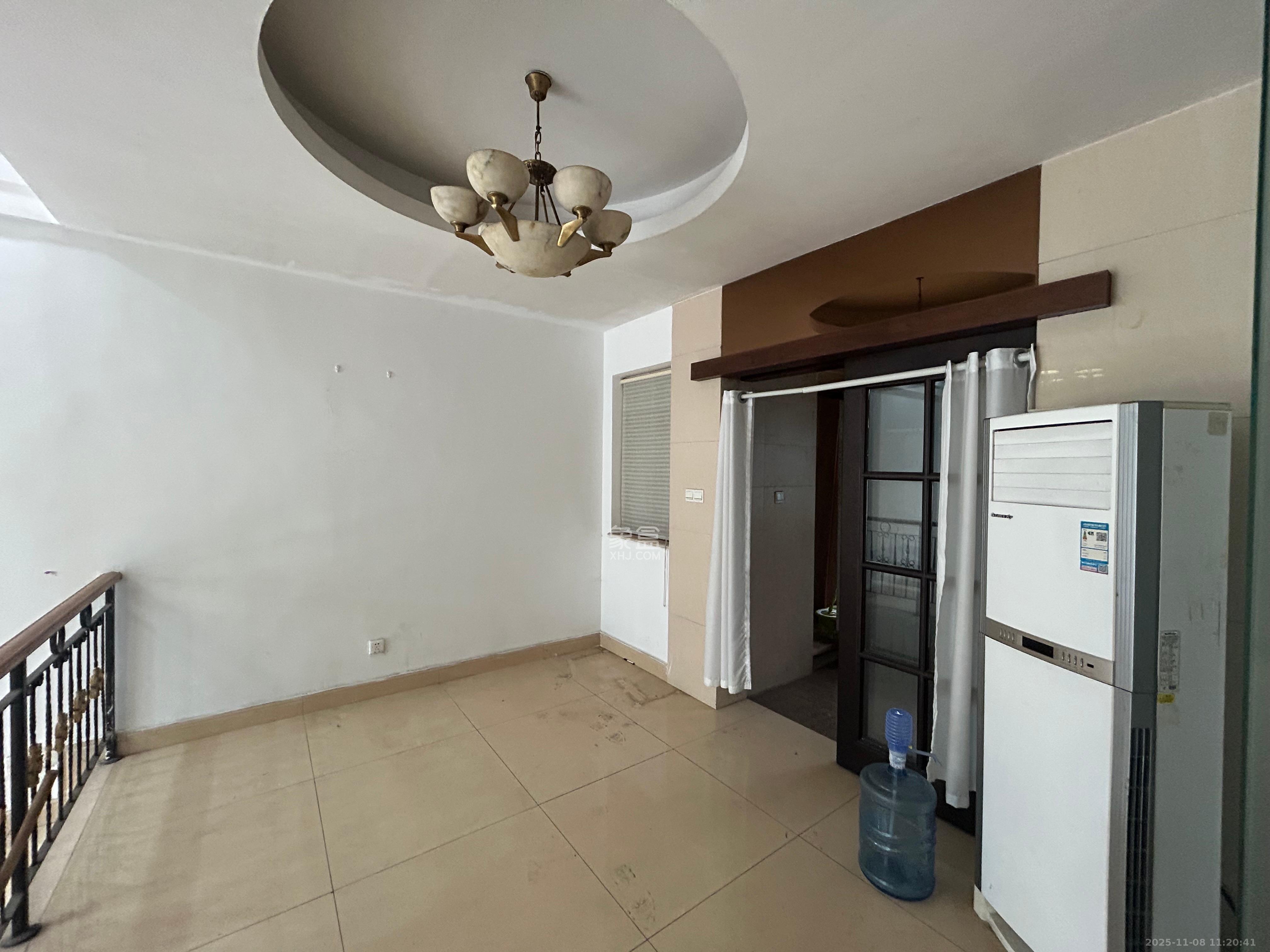 碧桂园威尼斯城 5室3厅3卫 4000.0元/月 碧桂园威尼斯城 5室3厅3卫 4000.0元/月室内图