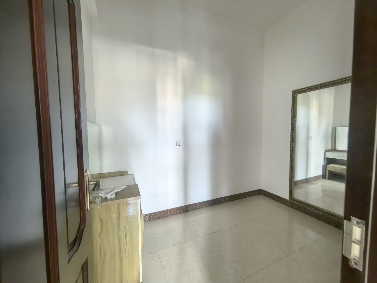 阳光经典  4室2厅3卫    480.0万室内图