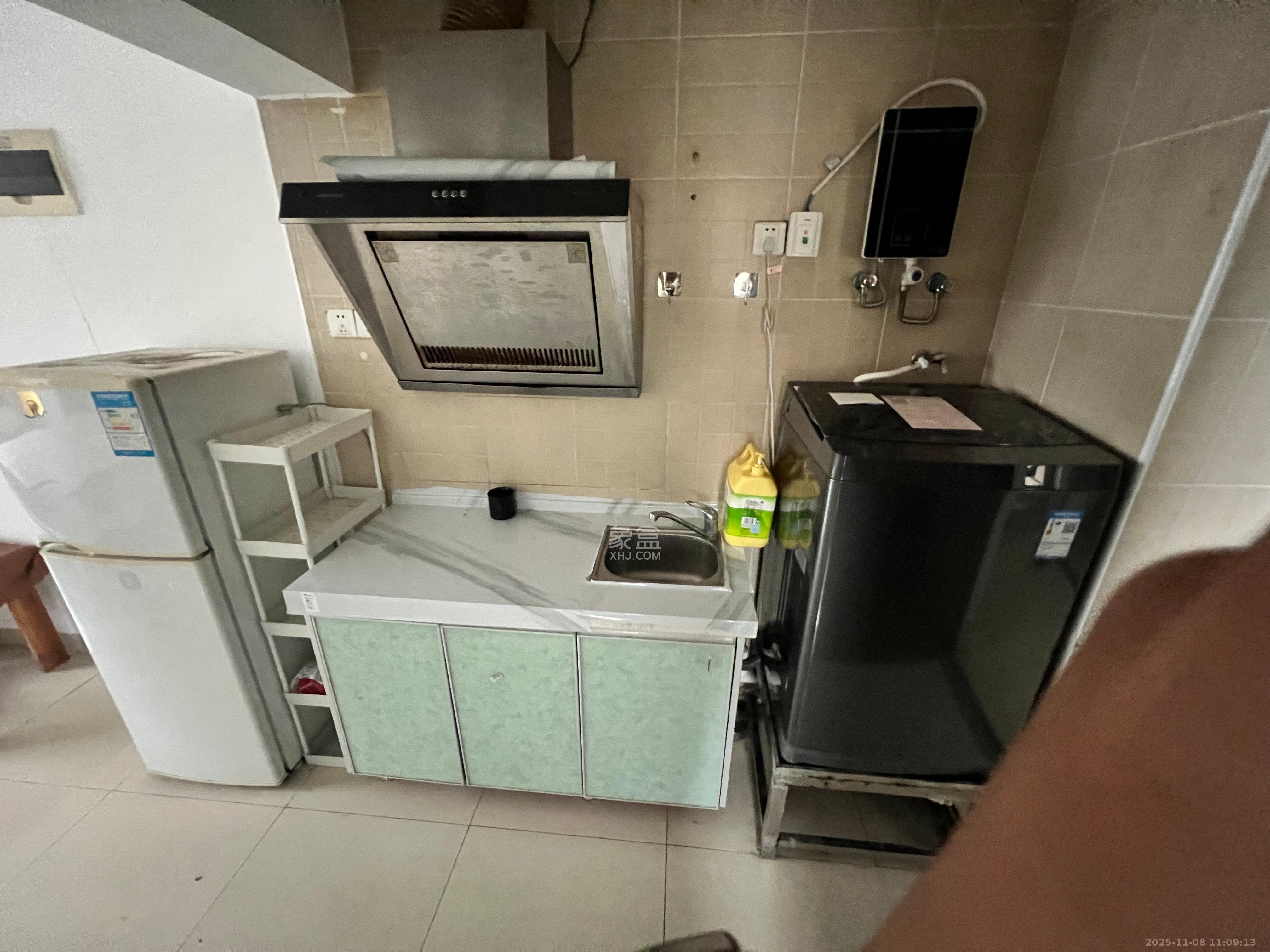 阳光锦城  1室1厅1卫    1200.0元/月室内图