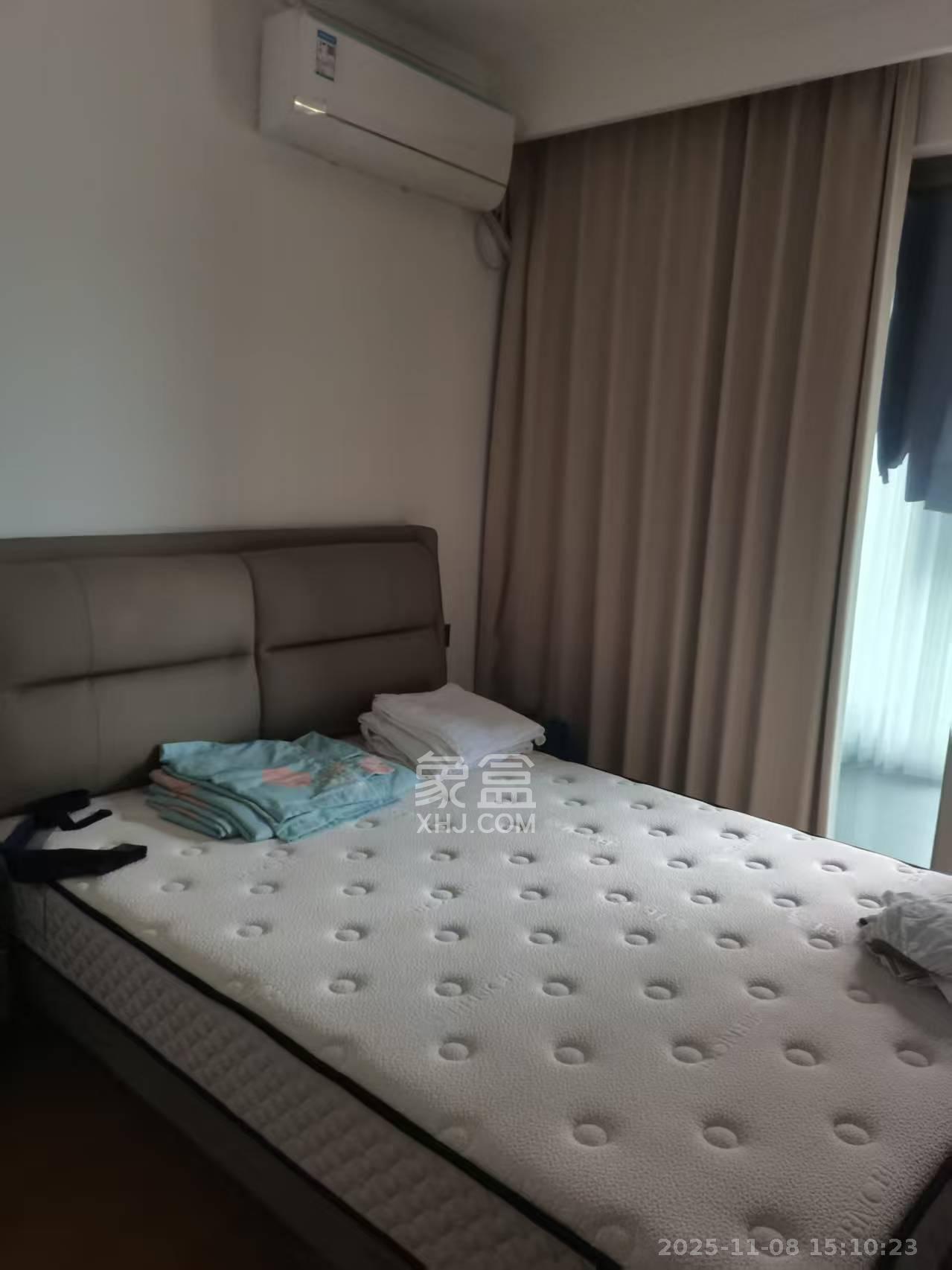 旭辉雨花郡  3室2厅2卫    3900.0元/月室内图