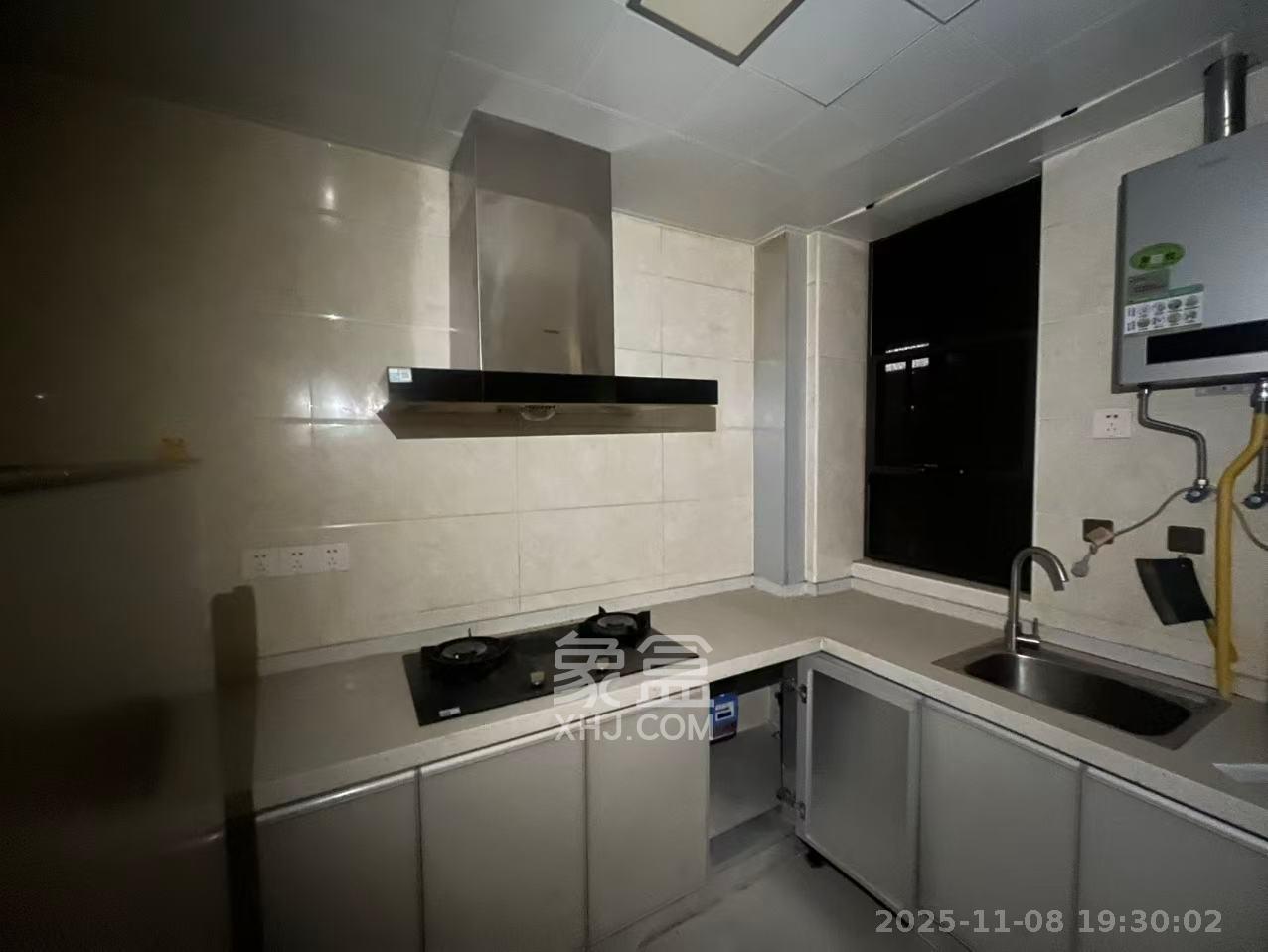 建发央著  3室2厅1卫    3200.0元/月室内图