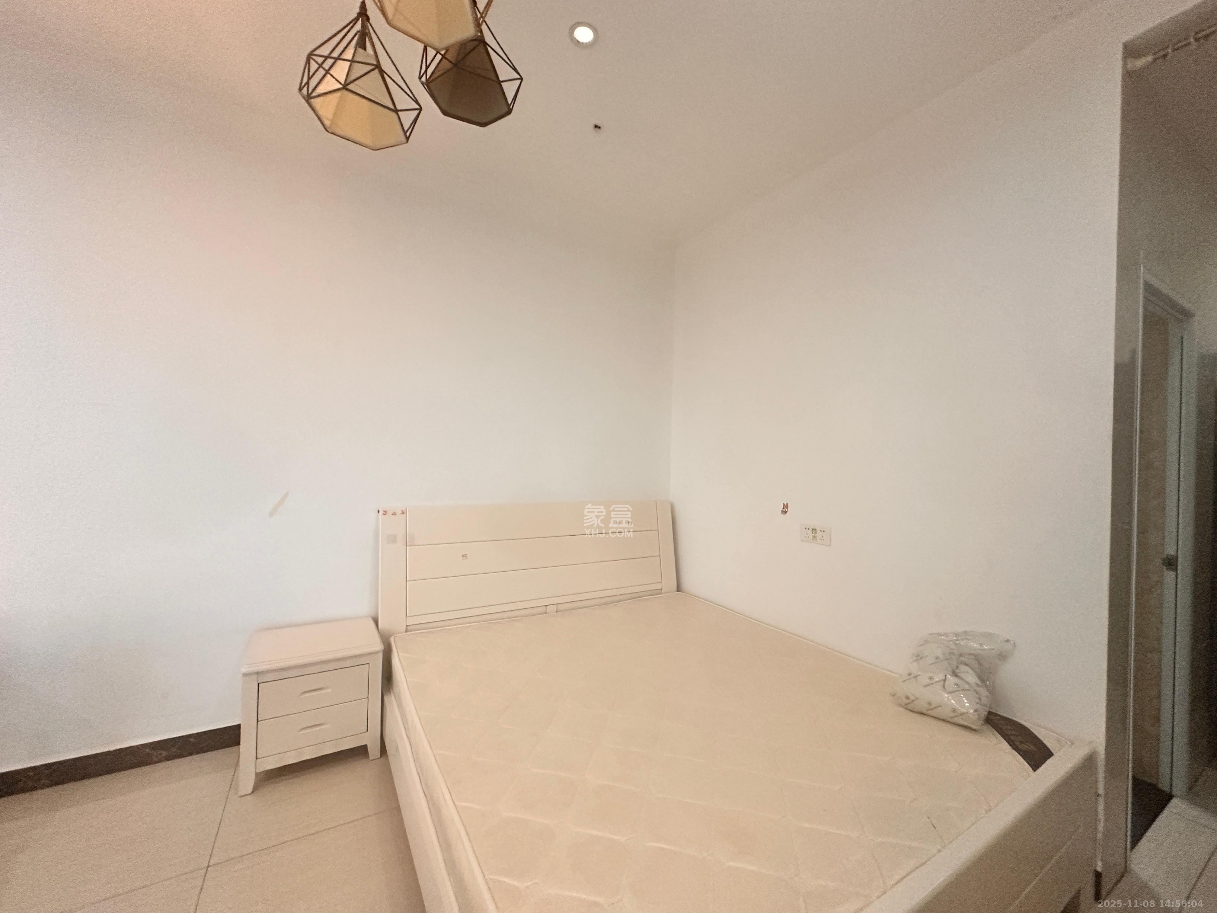 荣悦台  1室1厅1卫    2300.0元/月室内图