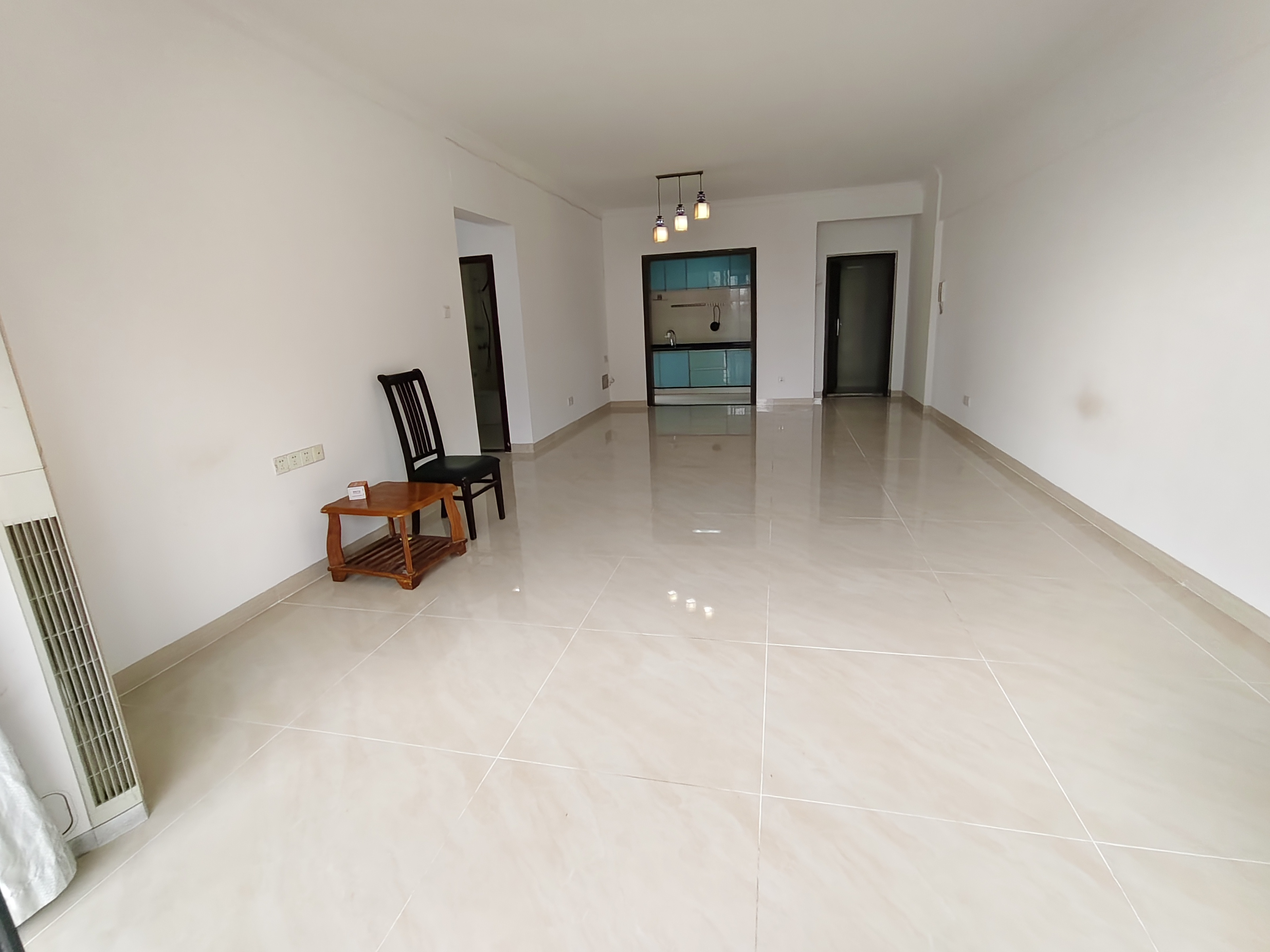 西岭华庭 3室2厅2卫 3000.0元/月 西岭华庭 3室2厅2卫 3000.0元/月室内图