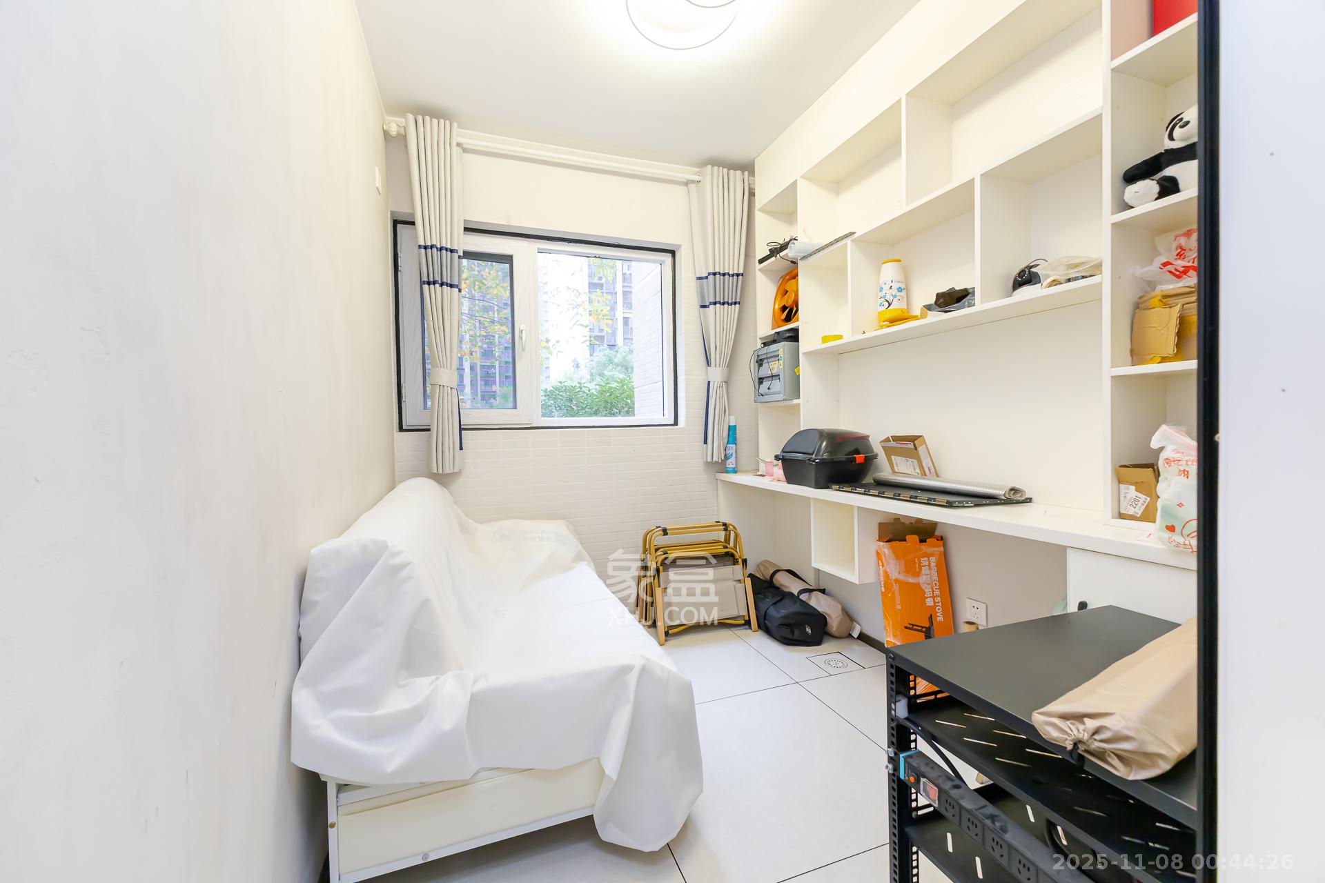 时代倾城二期 4室2厅2卫 78.0万 时代倾城二期 4室2厅2卫 78.0万卧室