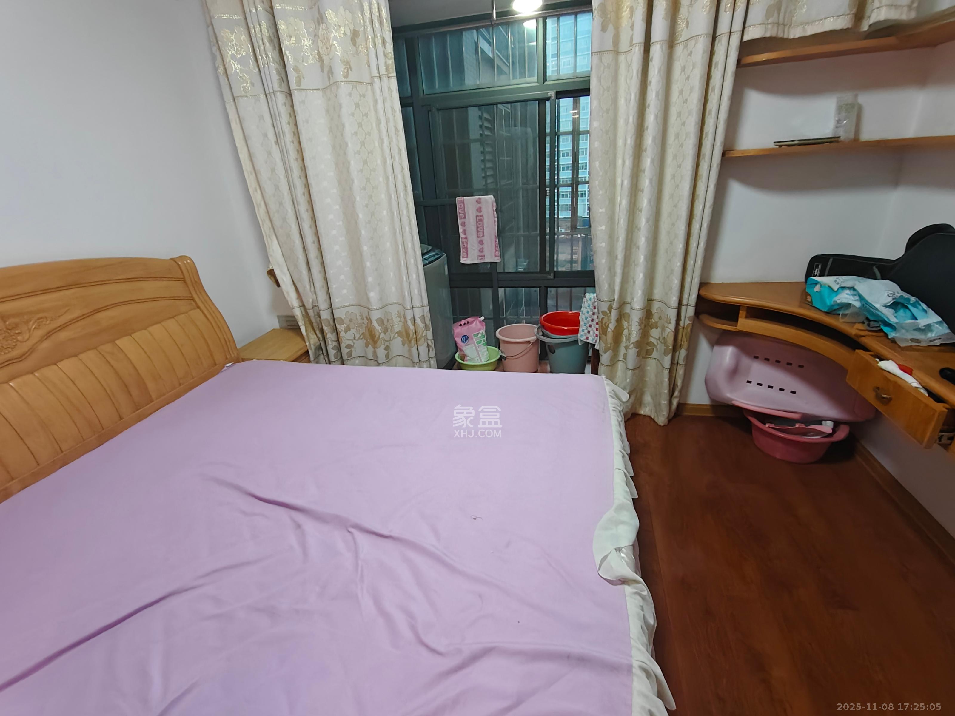 爵士湘  3室2厅1卫    1600.0元/月室内图