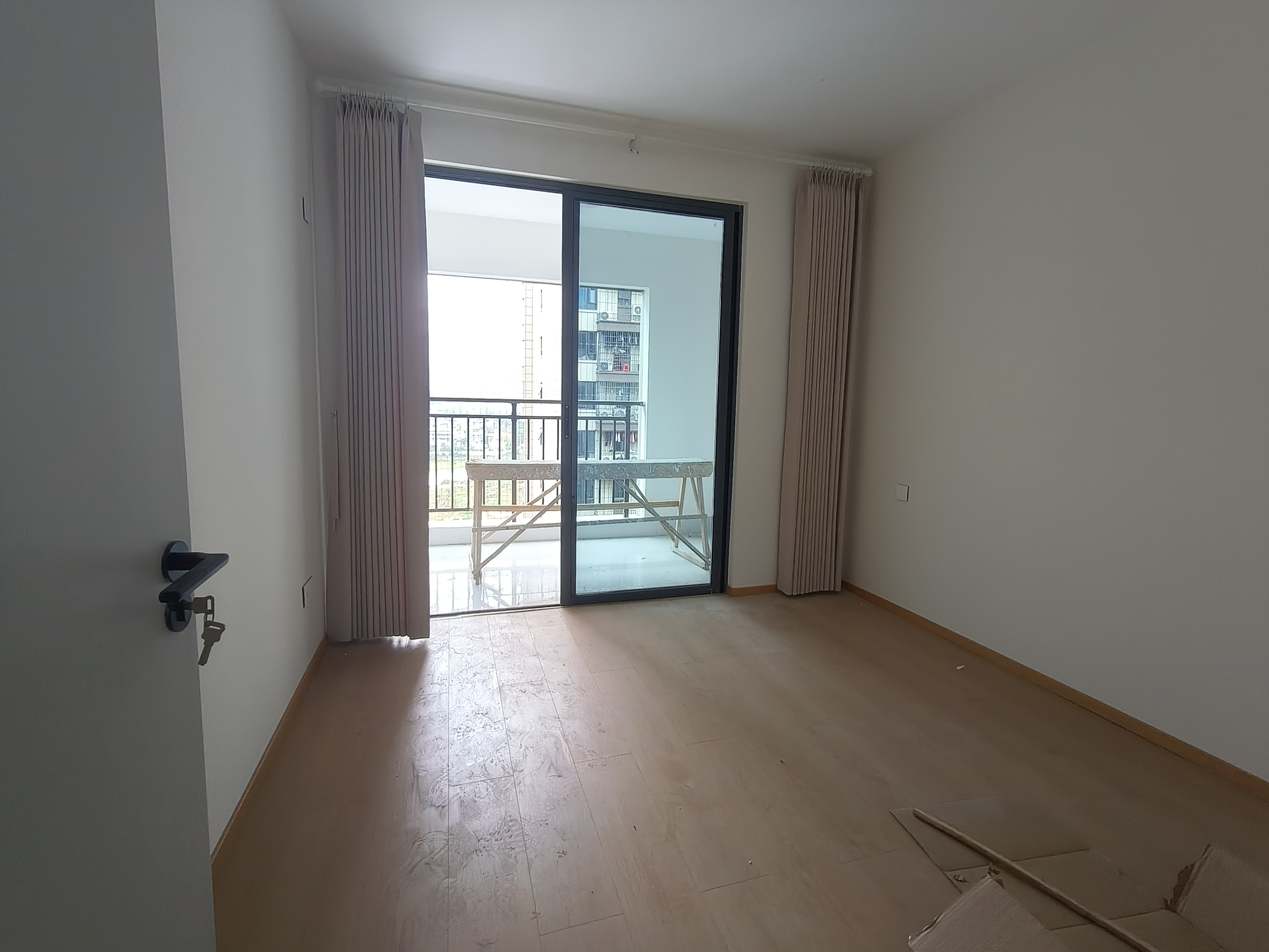 荣盛花语书苑 3室2厅2卫 2200.0元/月 荣盛花语书苑 3室2厅2卫 2200.0元/月室内图